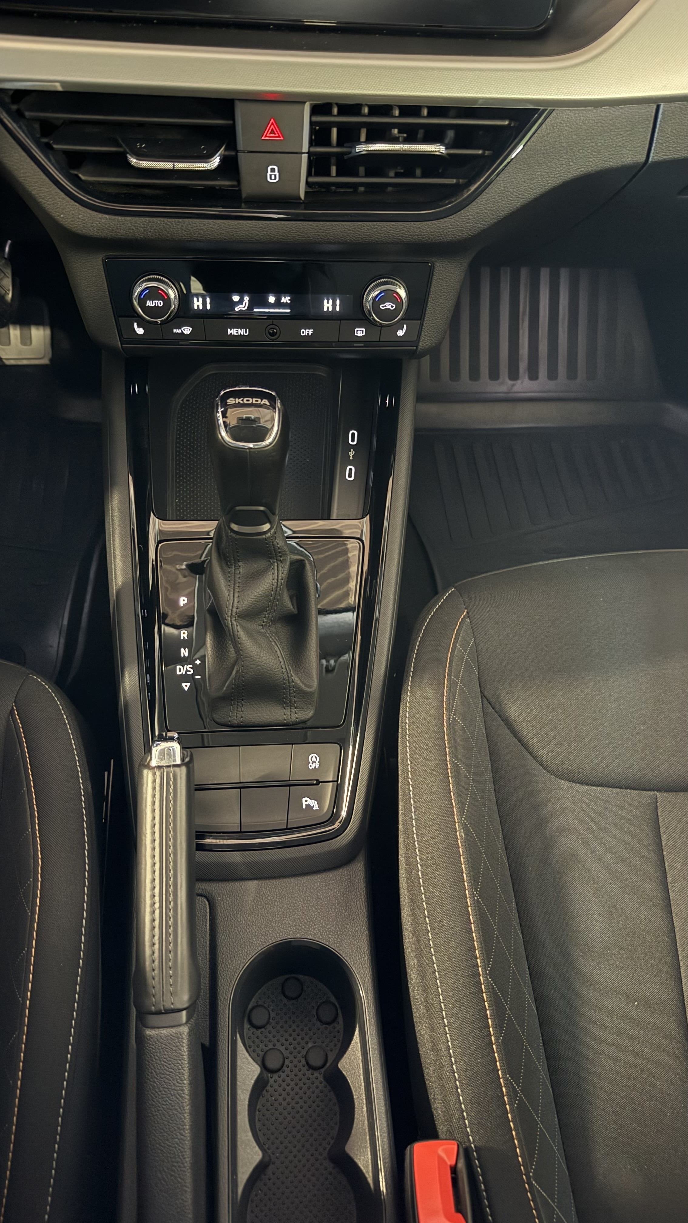 Kamiq 1.0 TSI Drive 125 DSG LED SmartLink PDC SHZ