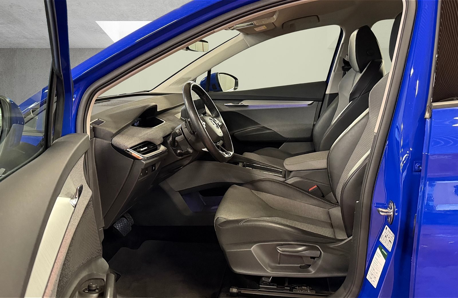 Enyaq 60 Loft LED Navi ACC AHK PDC SHZ ACC AHK