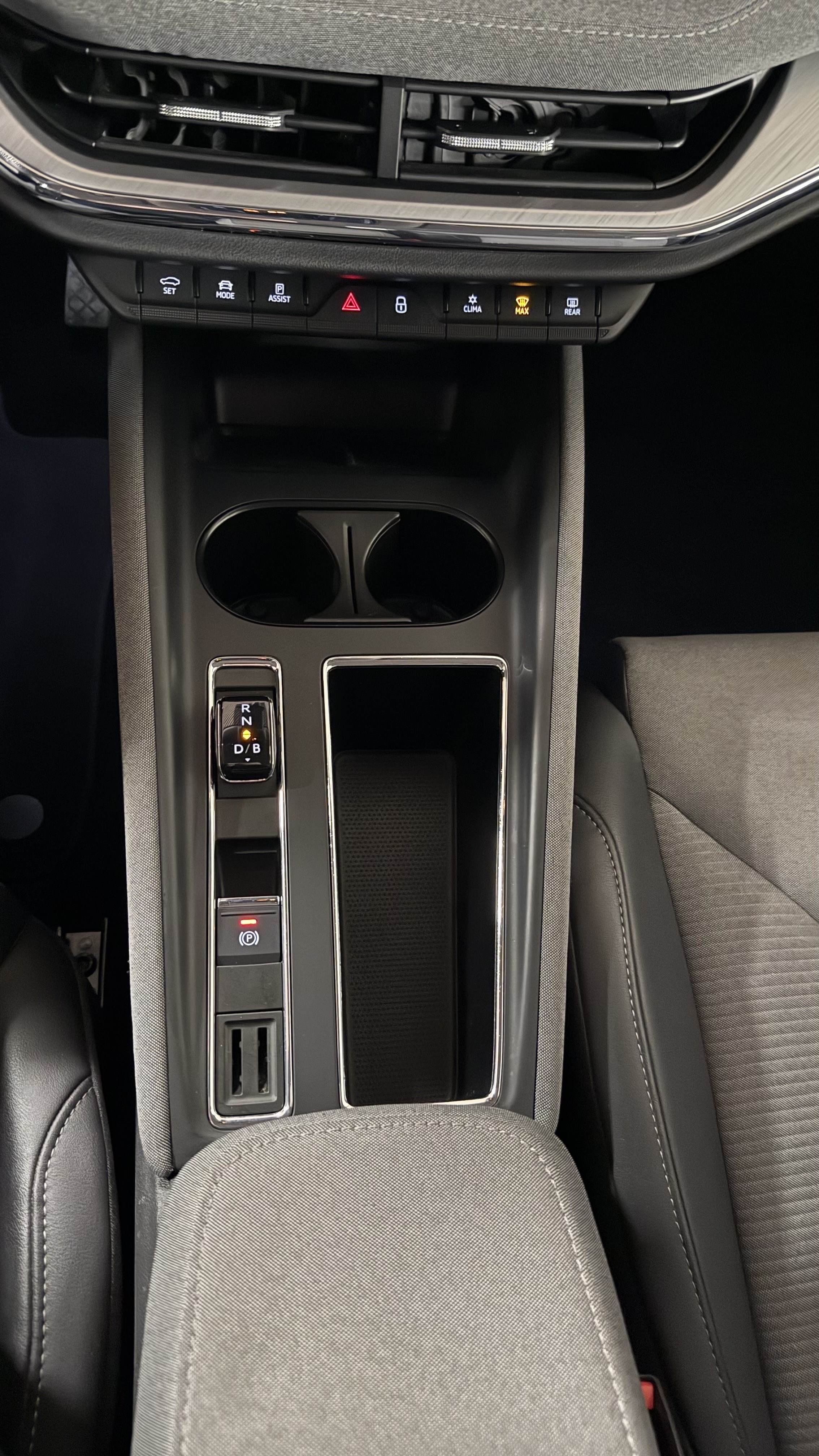 Enyaq 60 Loft LED Navi ACC AHK PDC SHZ ACC AHK