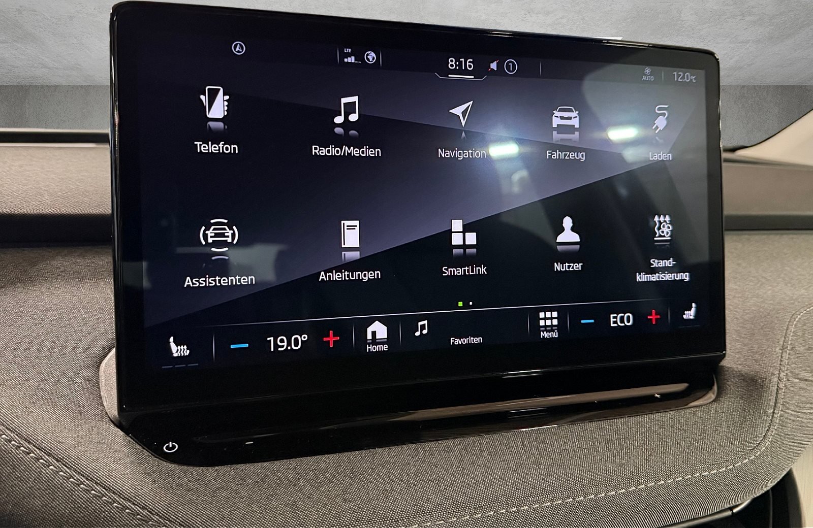 Enyaq 60 Loft LED Navi ACC AHK PDC SHZ ACC AHK