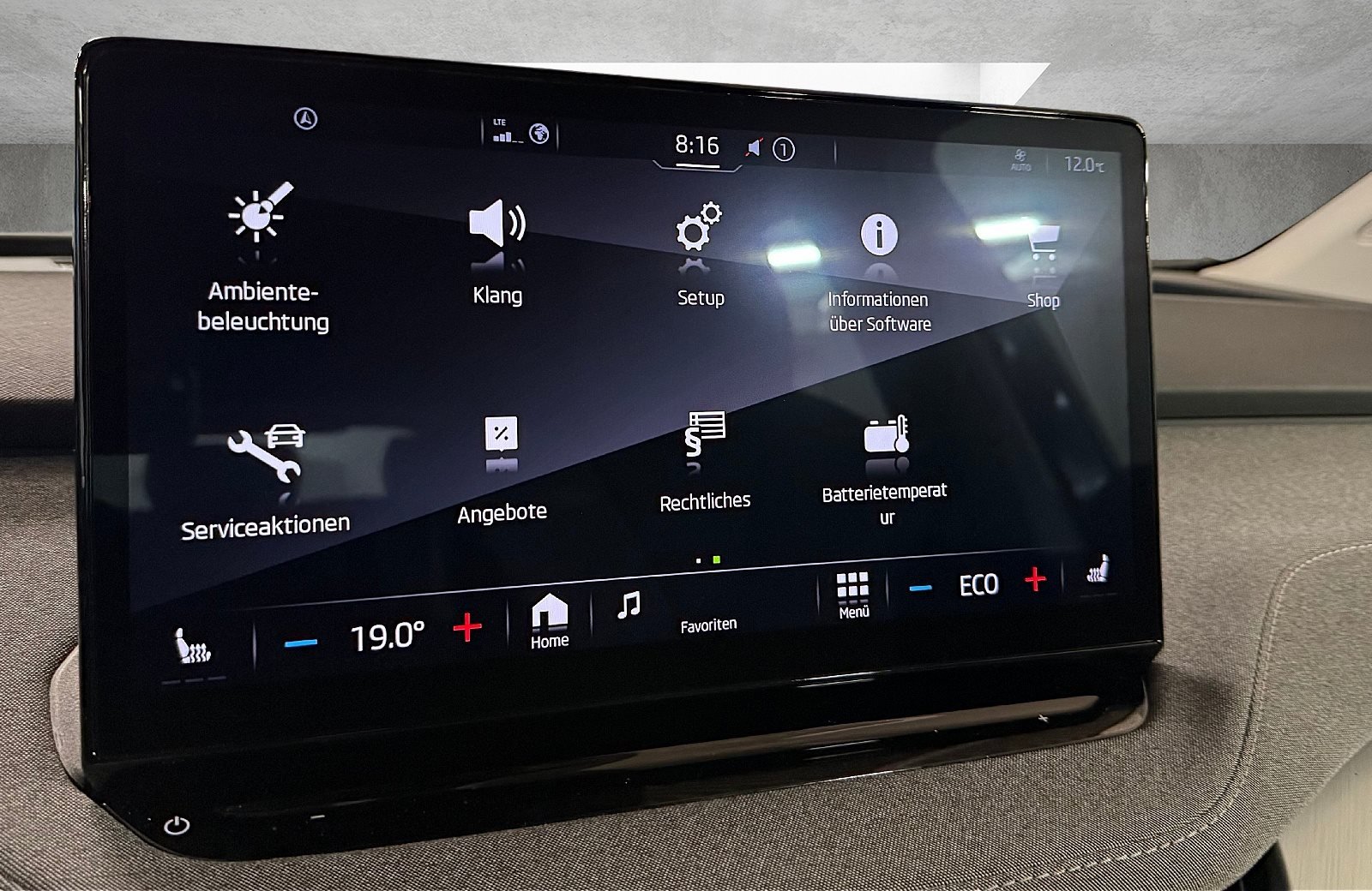 Enyaq 60 Loft LED Navi ACC AHK PDC SHZ ACC AHK