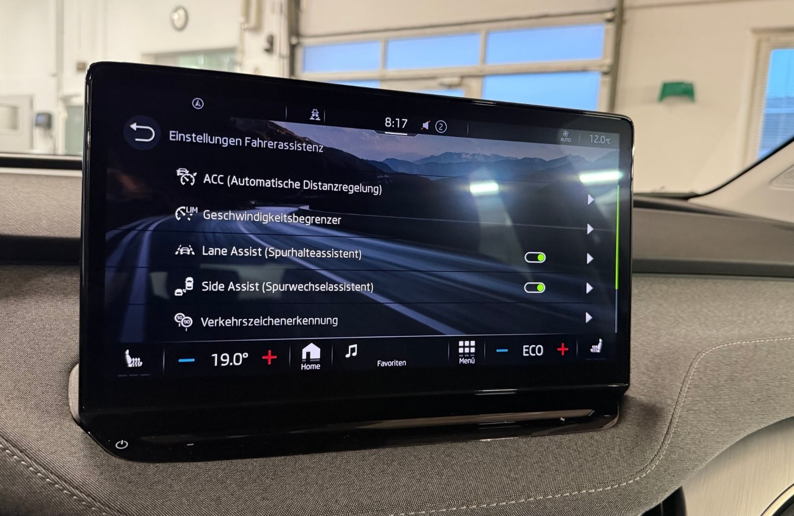 Enyaq 60 Loft LED Navi ACC AHK PDC SHZ ACC AHK