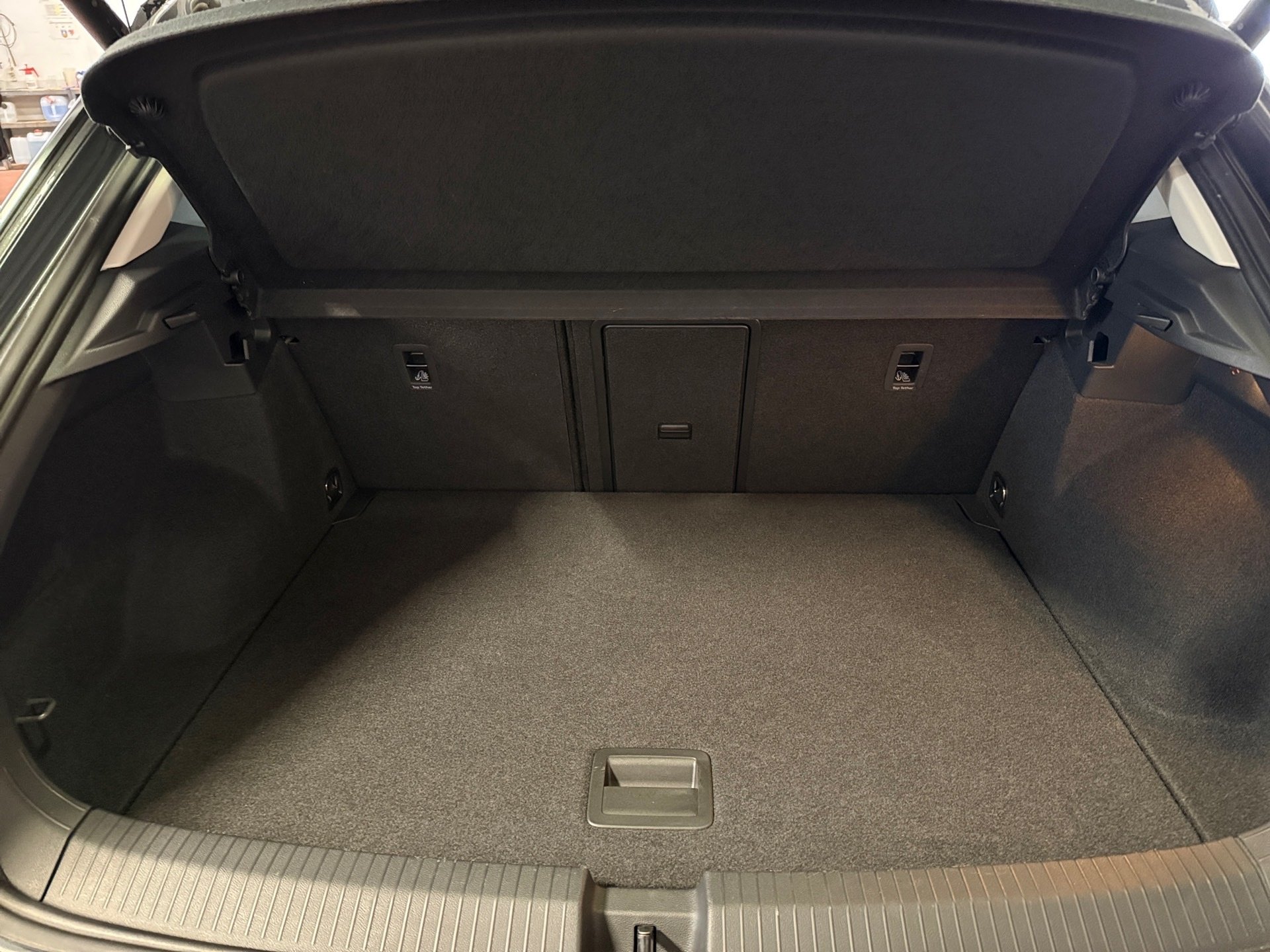 T-Roc 1.5 TSI Active Navi ACC PDC SHZ 2xKlima LM