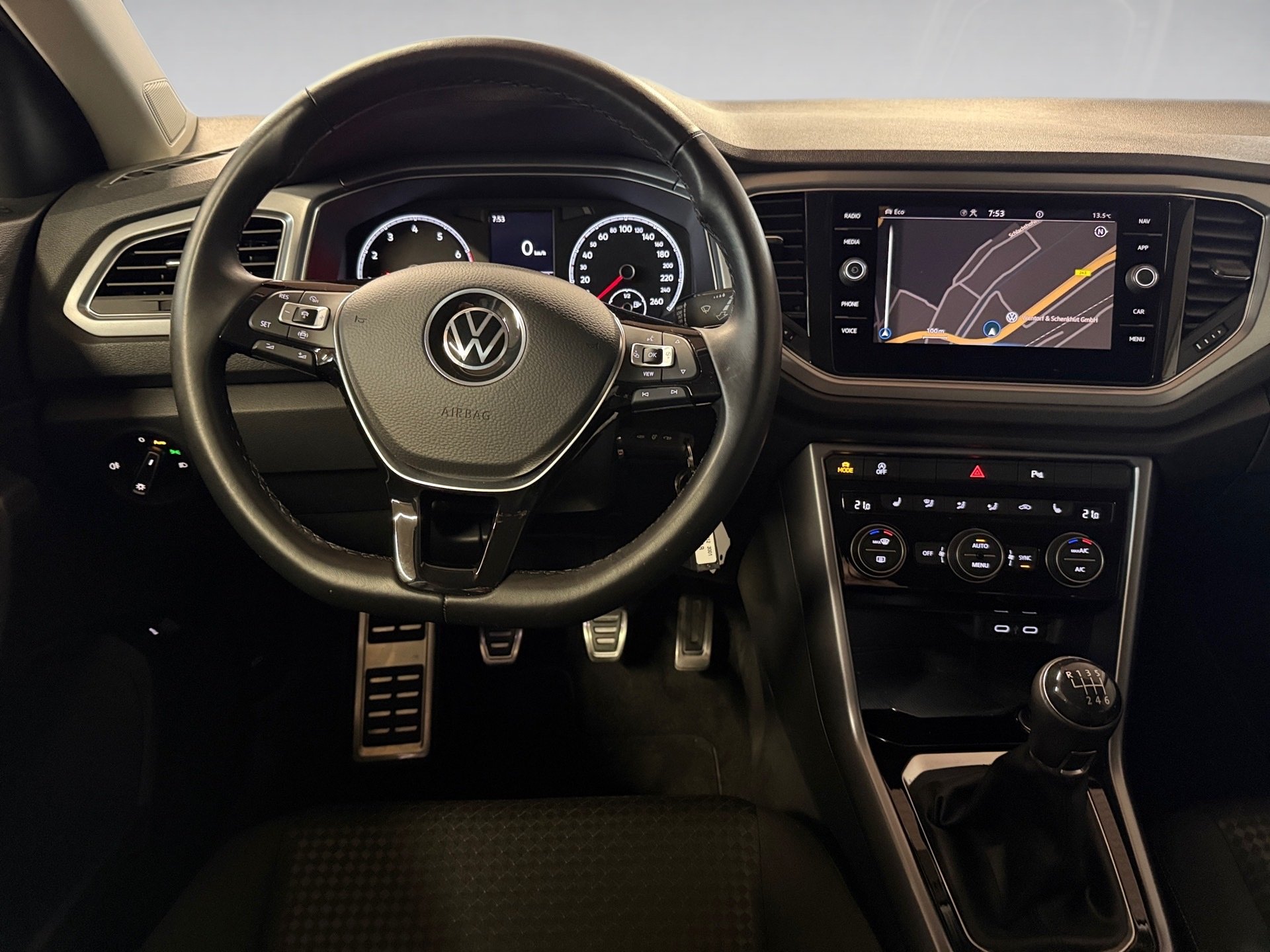 T-Roc 1.5 TSI Active Navi ACC PDC SHZ 2xKlima LM