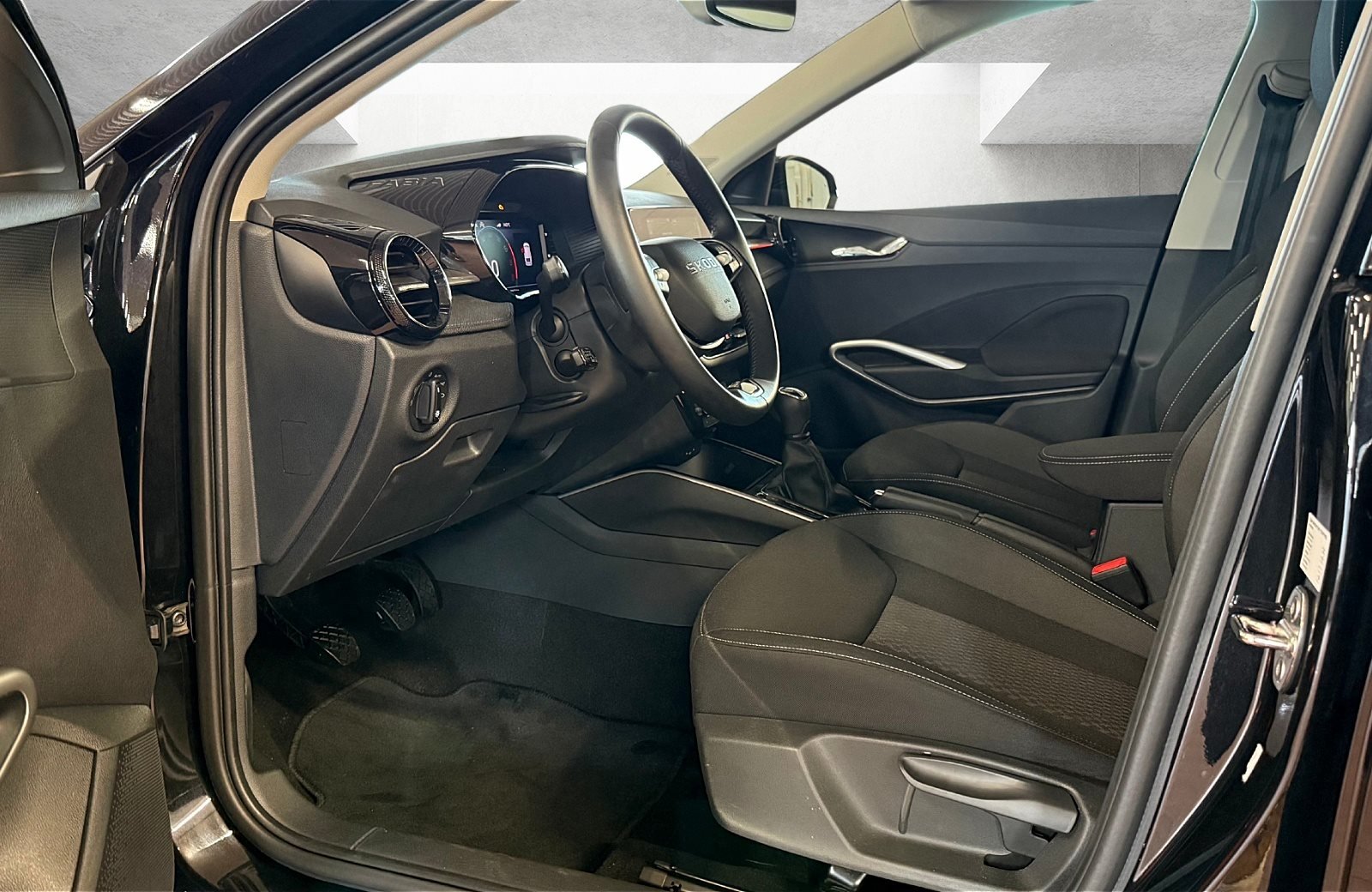 Fabia 1.0 TSI Tour AHK Navi ACC RFK SmartLink LM