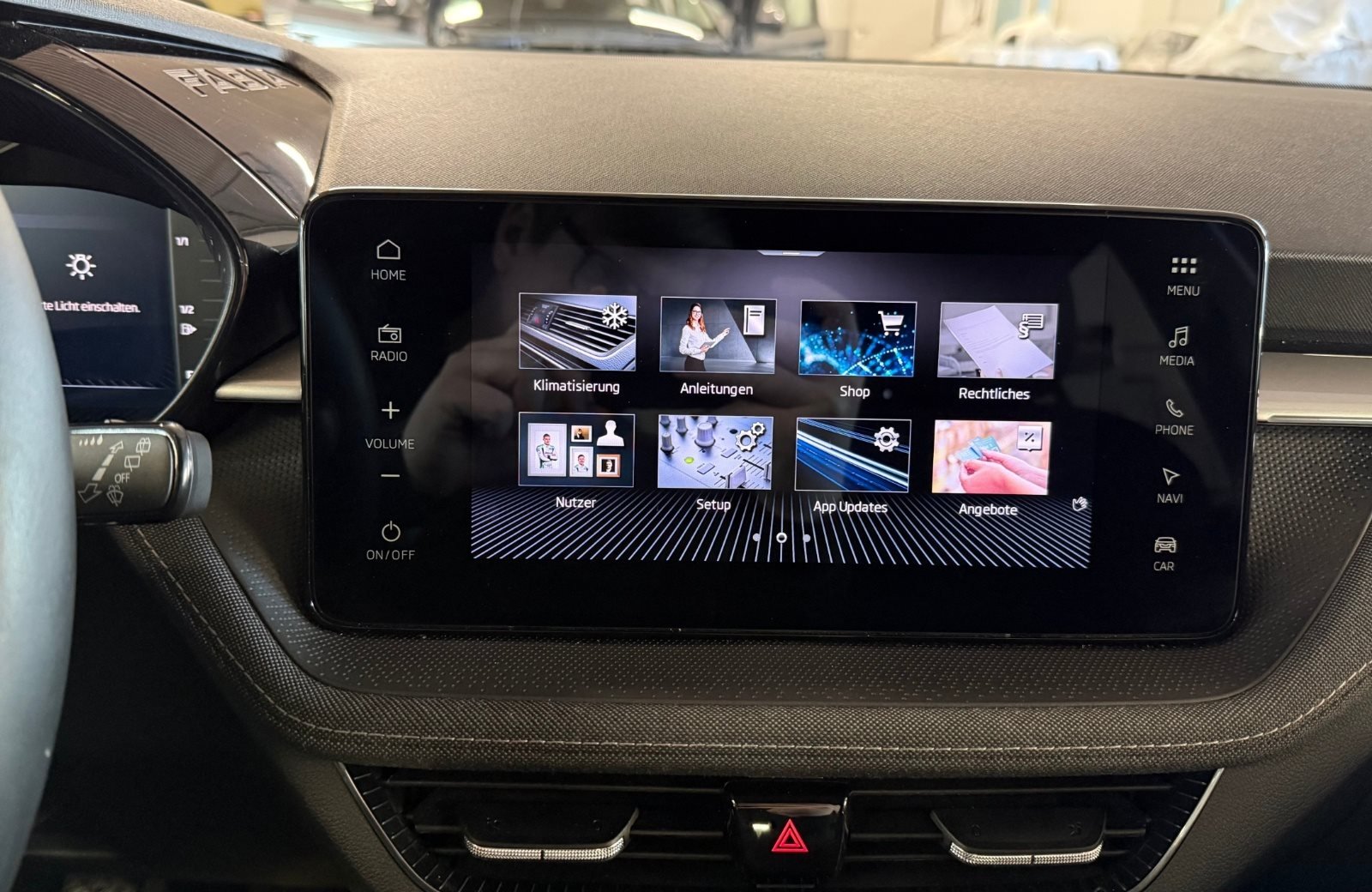 Fabia 1.0 TSI Tour AHK Navi ACC RFK SmartLink LM