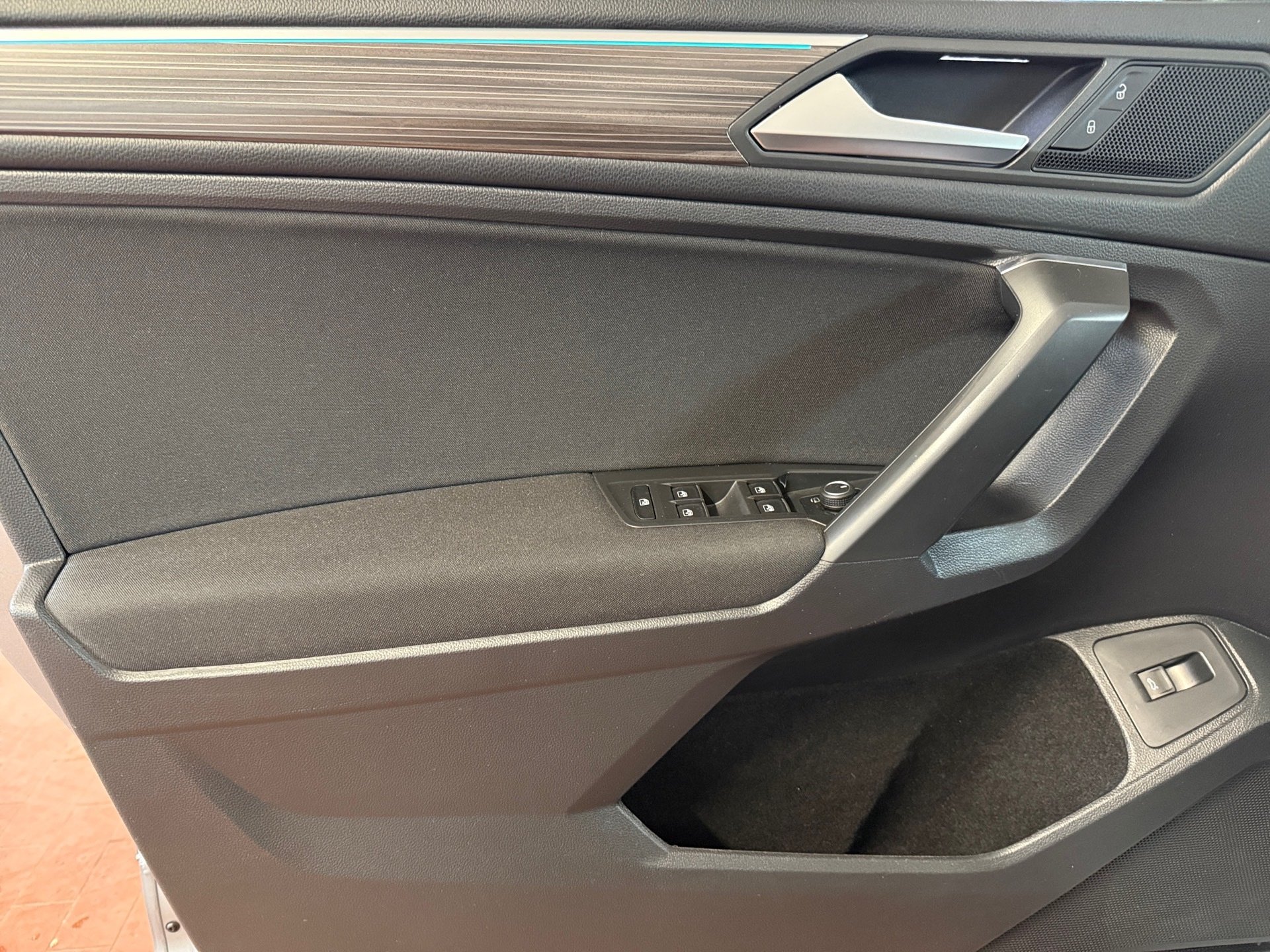 Tiguan Allspace 2.0 TDI Life DSG LED Navi ACC AHK