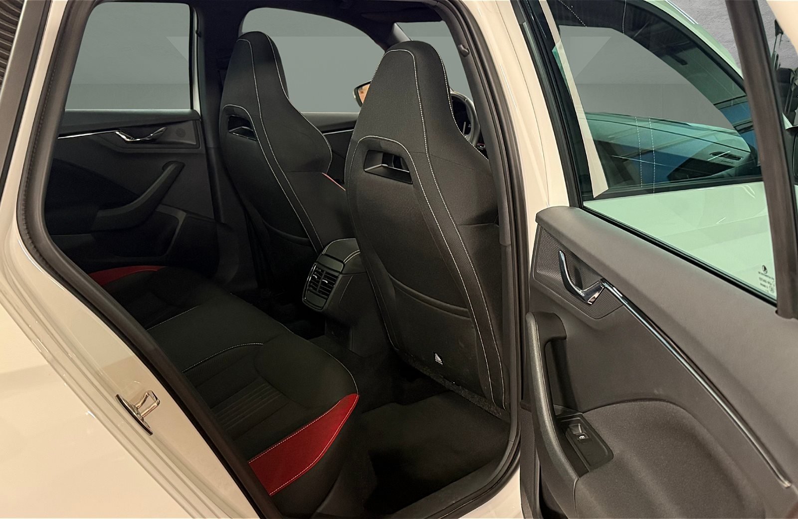 Kamiq 1.5 TSI Monte Carlo DSG LED Navi ACC Pano RFK