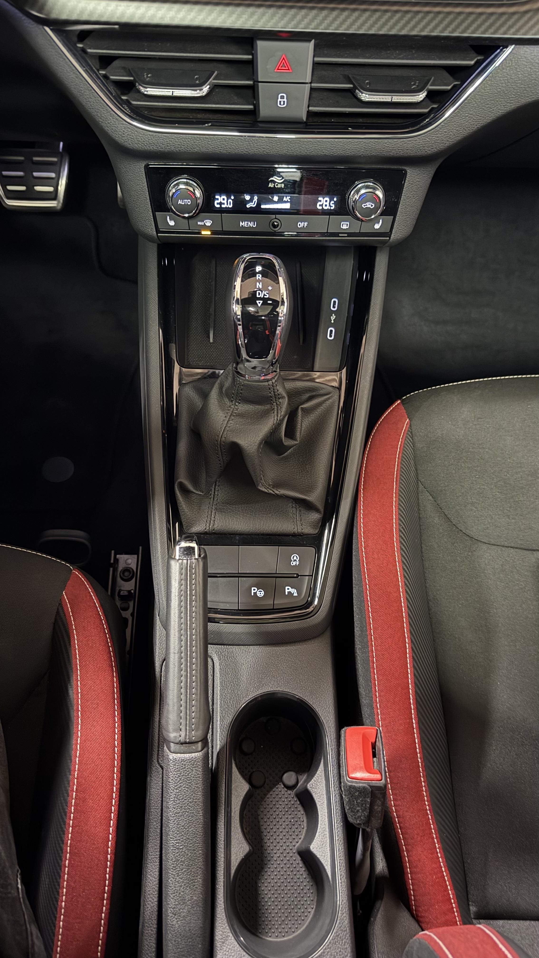 Kamiq 1.5 TSI Monte Carlo DSG LED Navi ACC Pano RFK