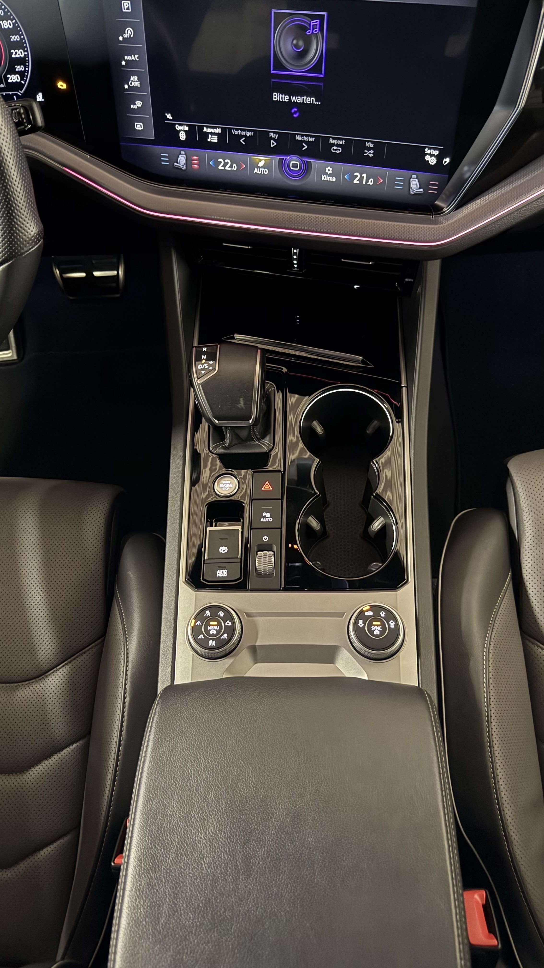 Touareg R-Line 3.0 TDI R-Line Black Style 4M Matrix Luft AHK Leder Standhzg.