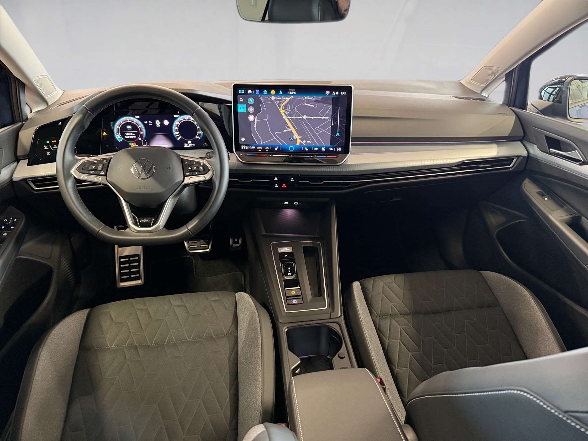 Golf 1.5 eTSI Goal DSG Matrix AHK Navi ACC RFK