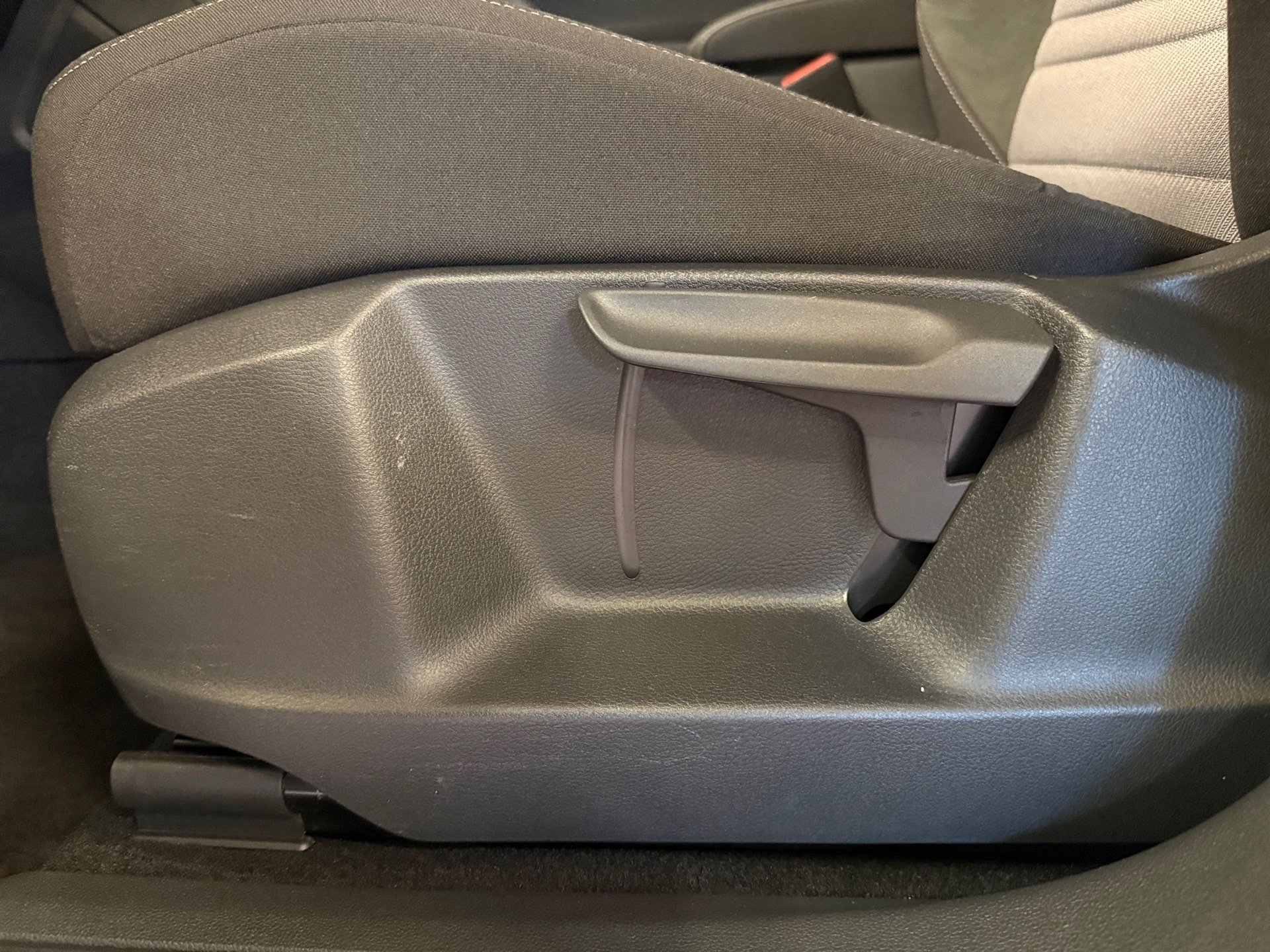 Touran 1.5 TSI R-Line BlackStyle DSG LED Navi ACC