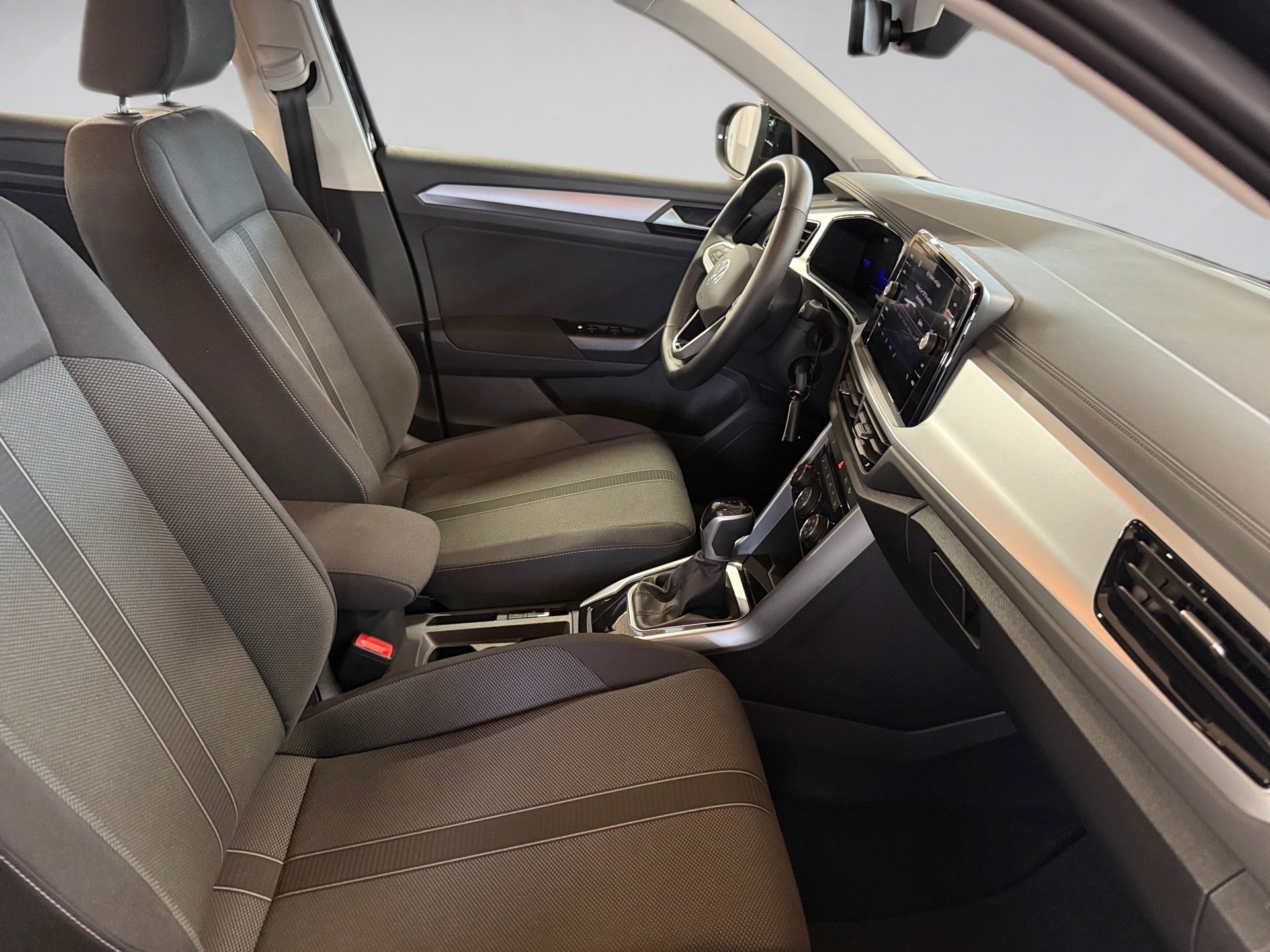 T-Roc 1.5 TSI Life DSG LED AHK App-Connect RFK