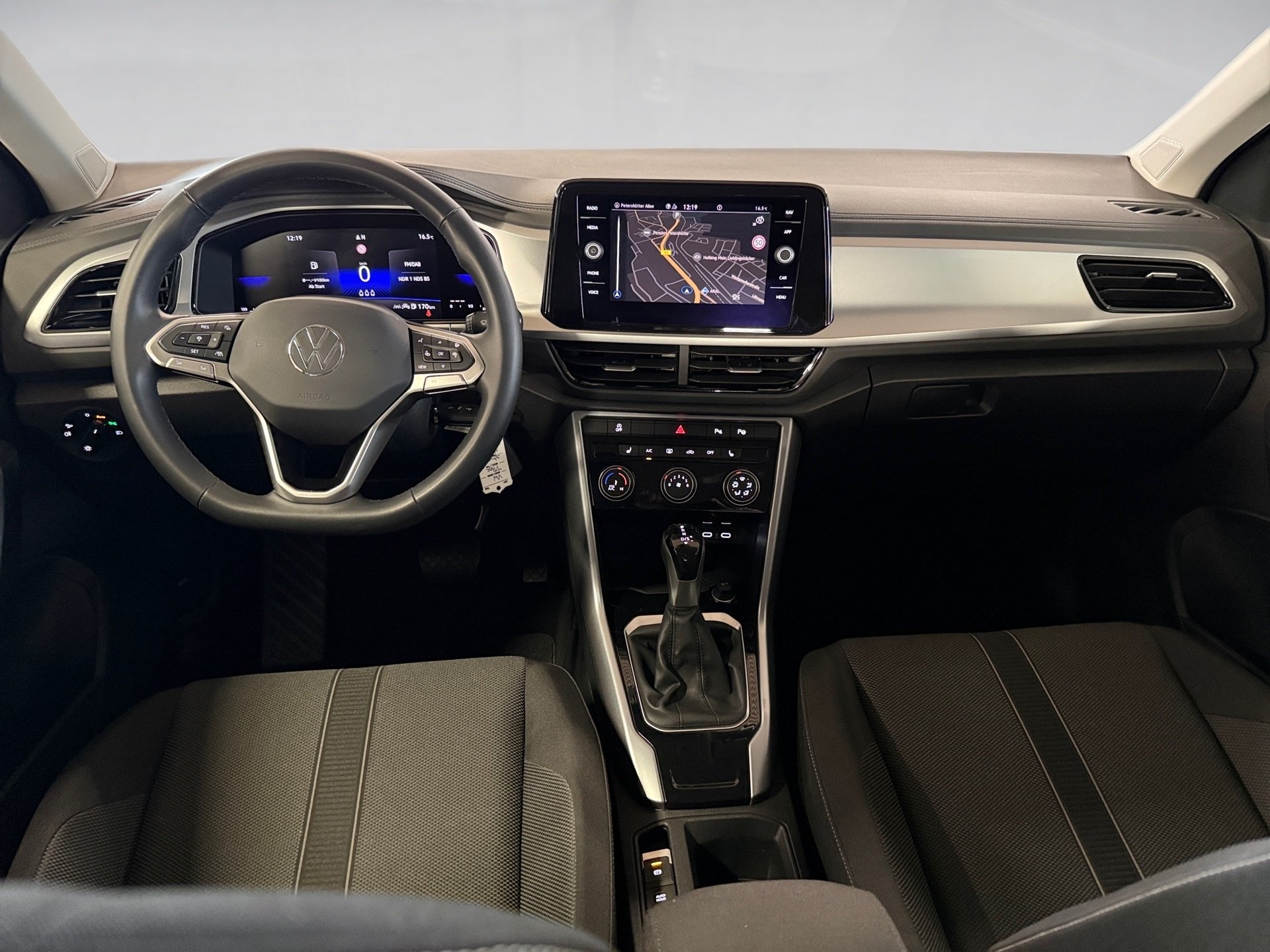 T-Roc 1.5 TSI Life DSG LED AHK App-Connect RFK