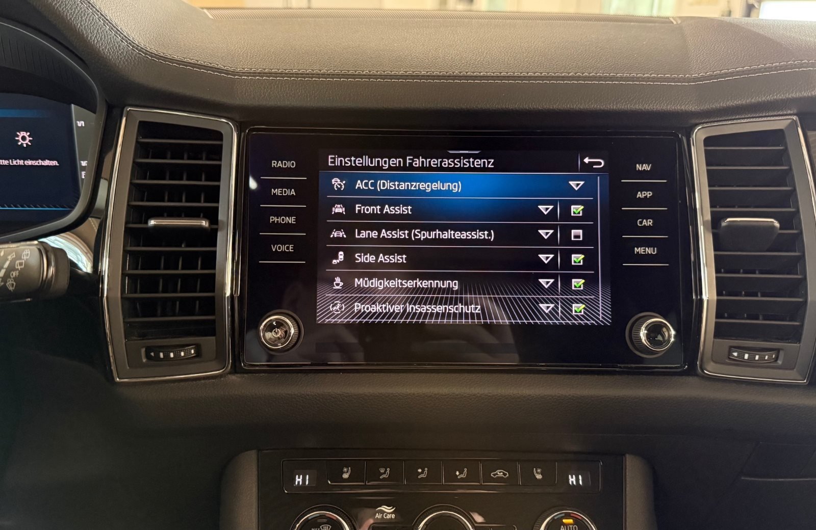 Kodiaq 2.0 TDI L&K 4x4 DSG Matrix Navi ACC Pano Leder