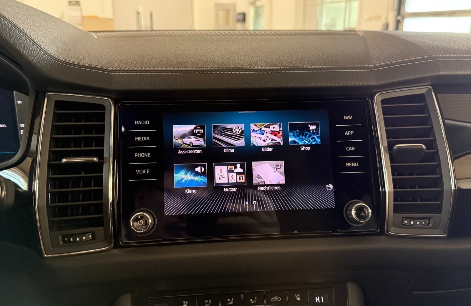 Kodiaq 2.0 TDI L&K 4x4 DSG Matrix Navi ACC Pano Leder