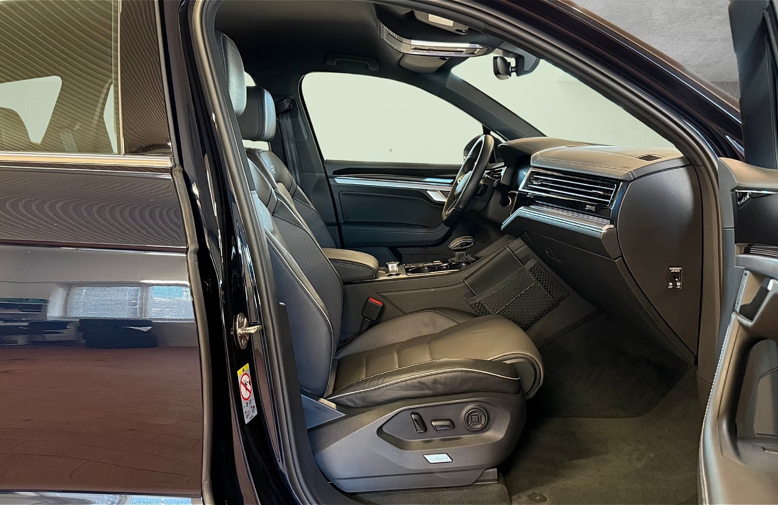 Touareg 3.0 TDI V6 R-Line Tiptronic LED Navi ACC Leder