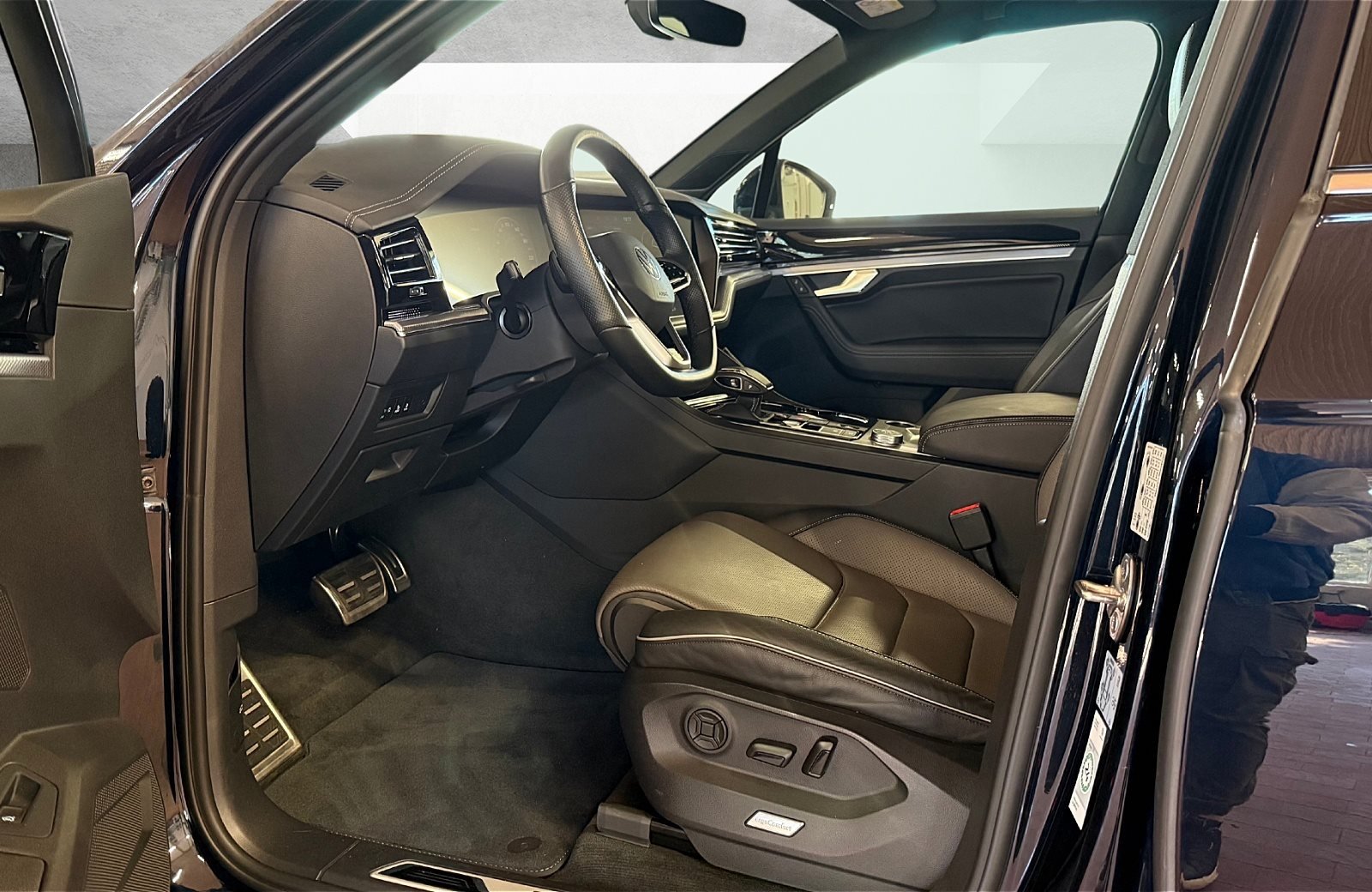 Touareg 3.0 TDI V6 R-Line Tiptronic LED Navi ACC Leder