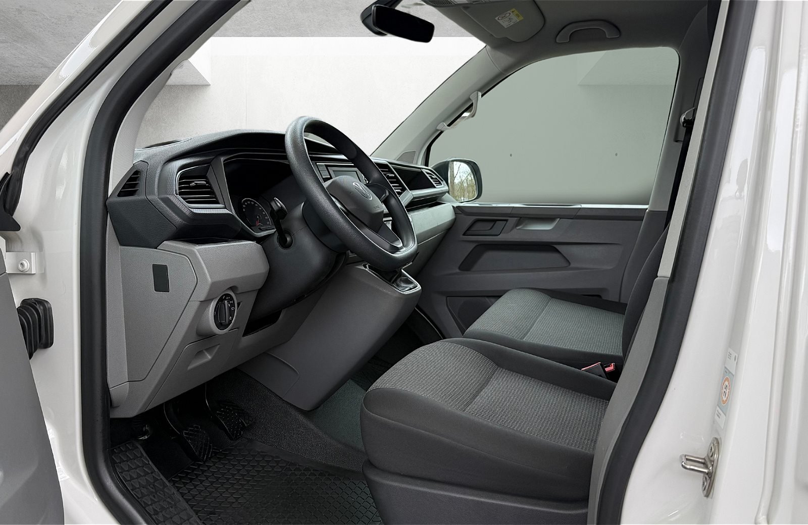 T6.1 Kastenwagen 2.0 TDI Klima AHK PDC hinten