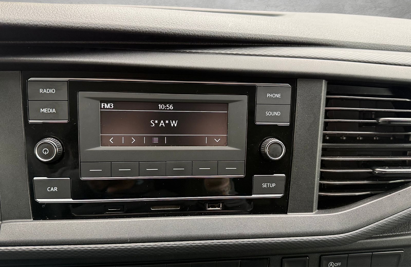 T6.1 Kastenwagen 2.0 TDI Klima AHK PDC hinten