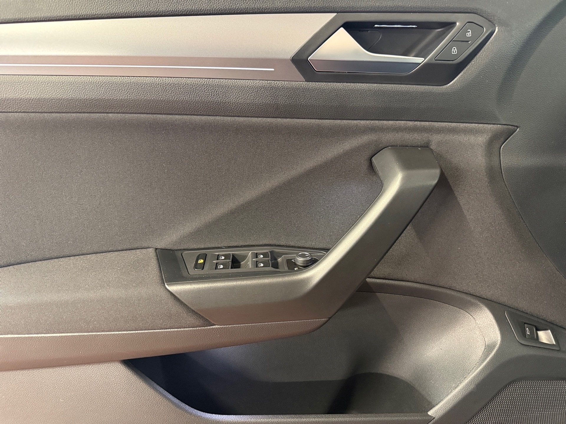 T-Roc 1.5 TSI Active DSG LED Navi ACC RFK ACC LM