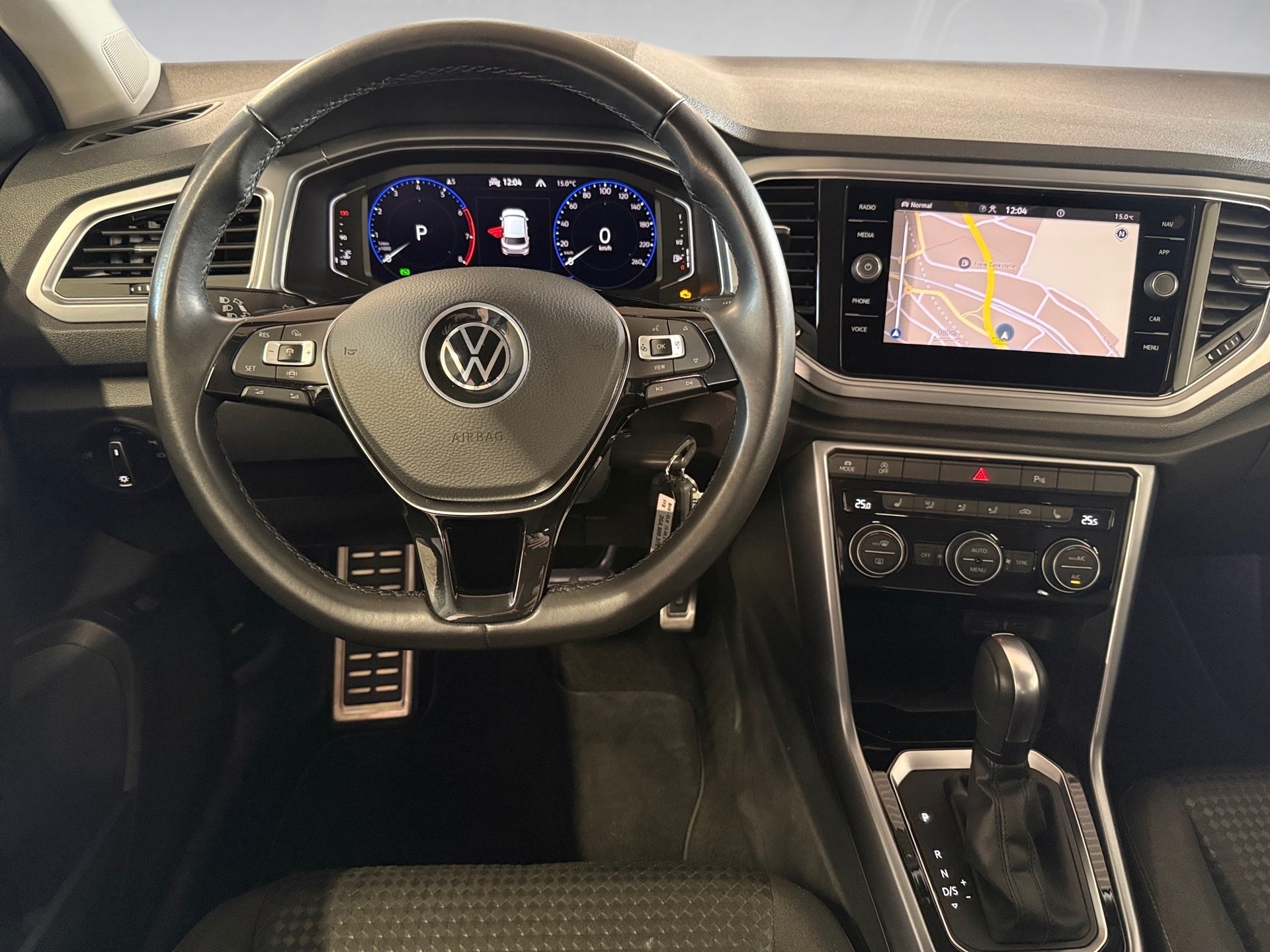 T-Roc 1.5 TSI Active DSG LED Navi ACC RFK ACC LM