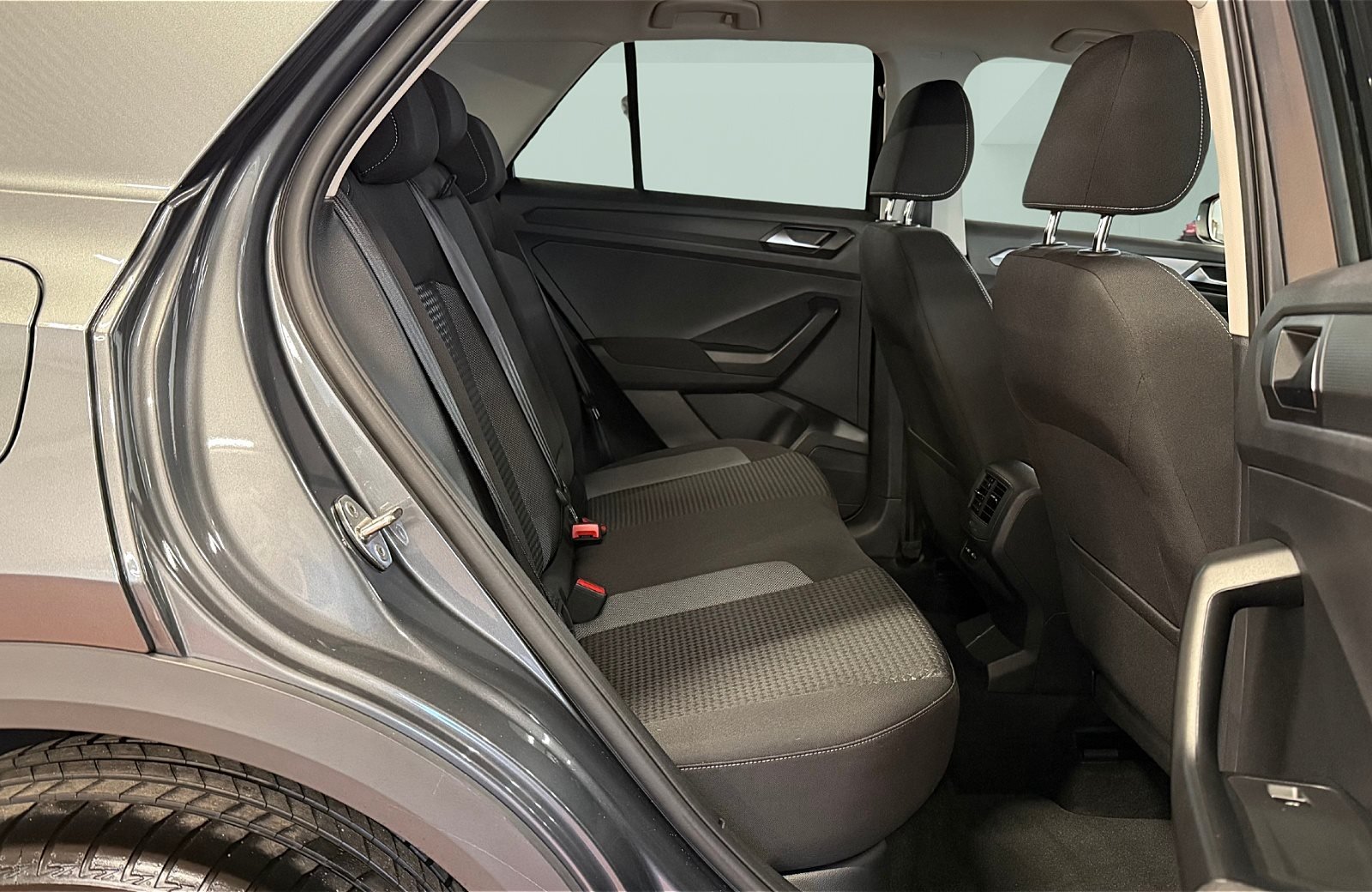 T-Roc 1.5 TSI Active DSG Navi ACC AHK 2xKlima LM