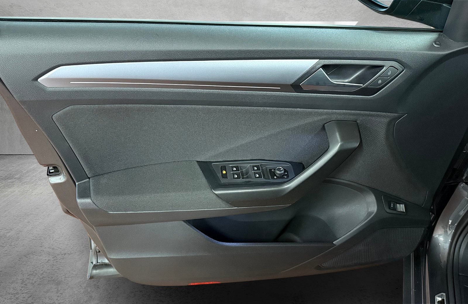 T-Roc 1.5 TSI Active DSG Navi ACC AHK 2xKlima LM