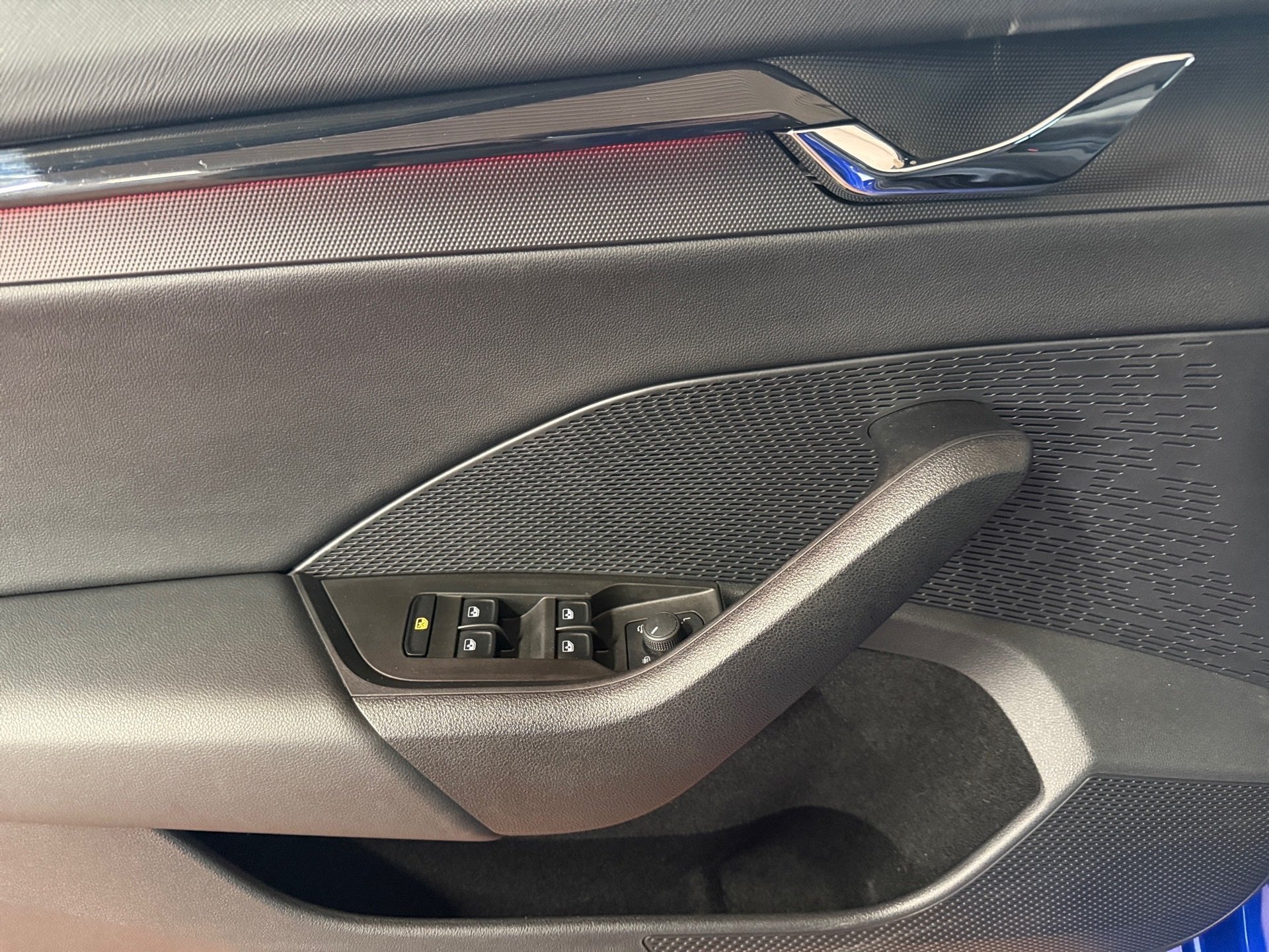 Octavia Combi 2.0 TDI Ambition DSG LED Navi ACC AHK PDC