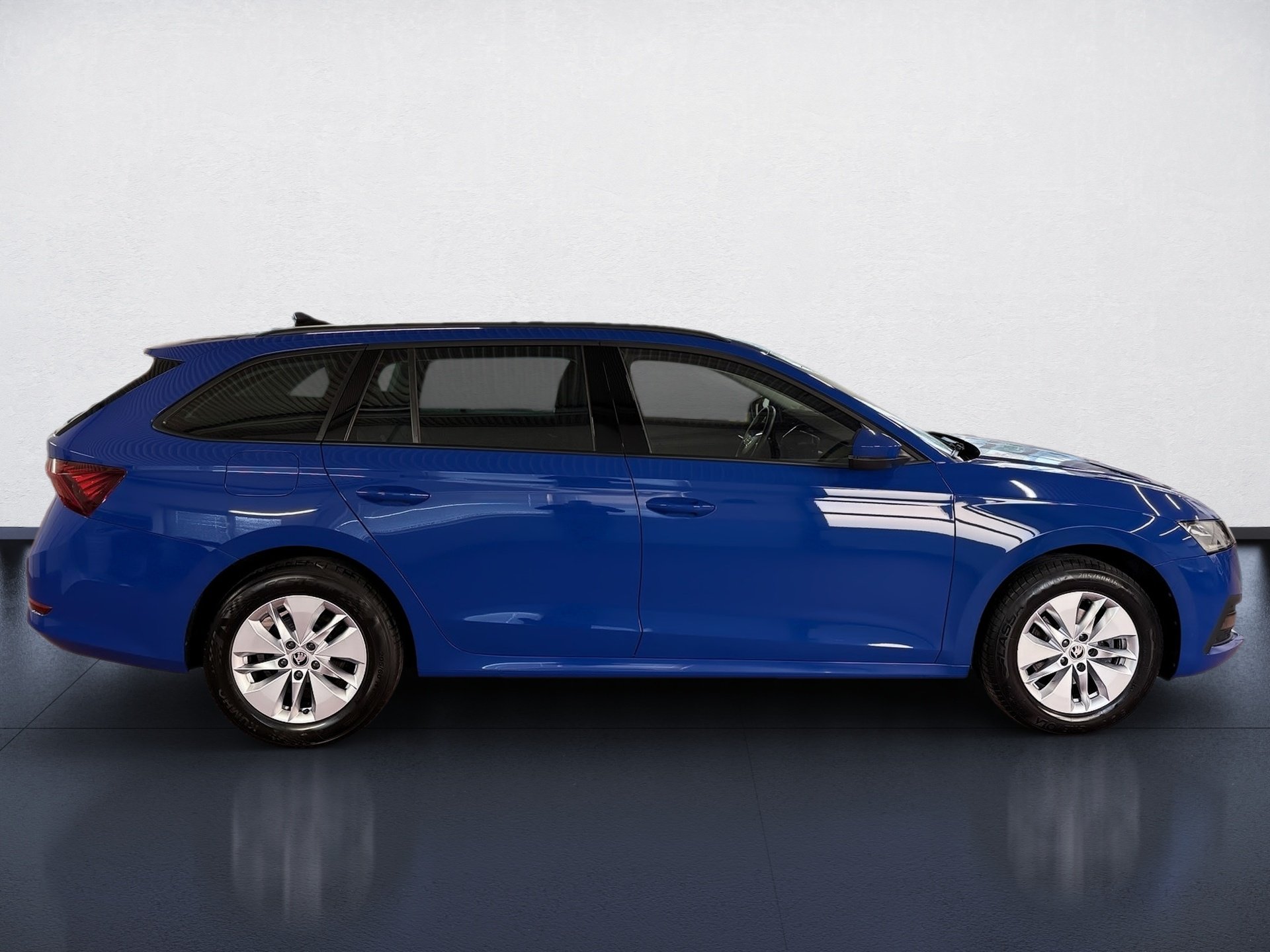 Octavia Combi 2.0 TDI Ambition DSG LED Navi ACC AHK PDC