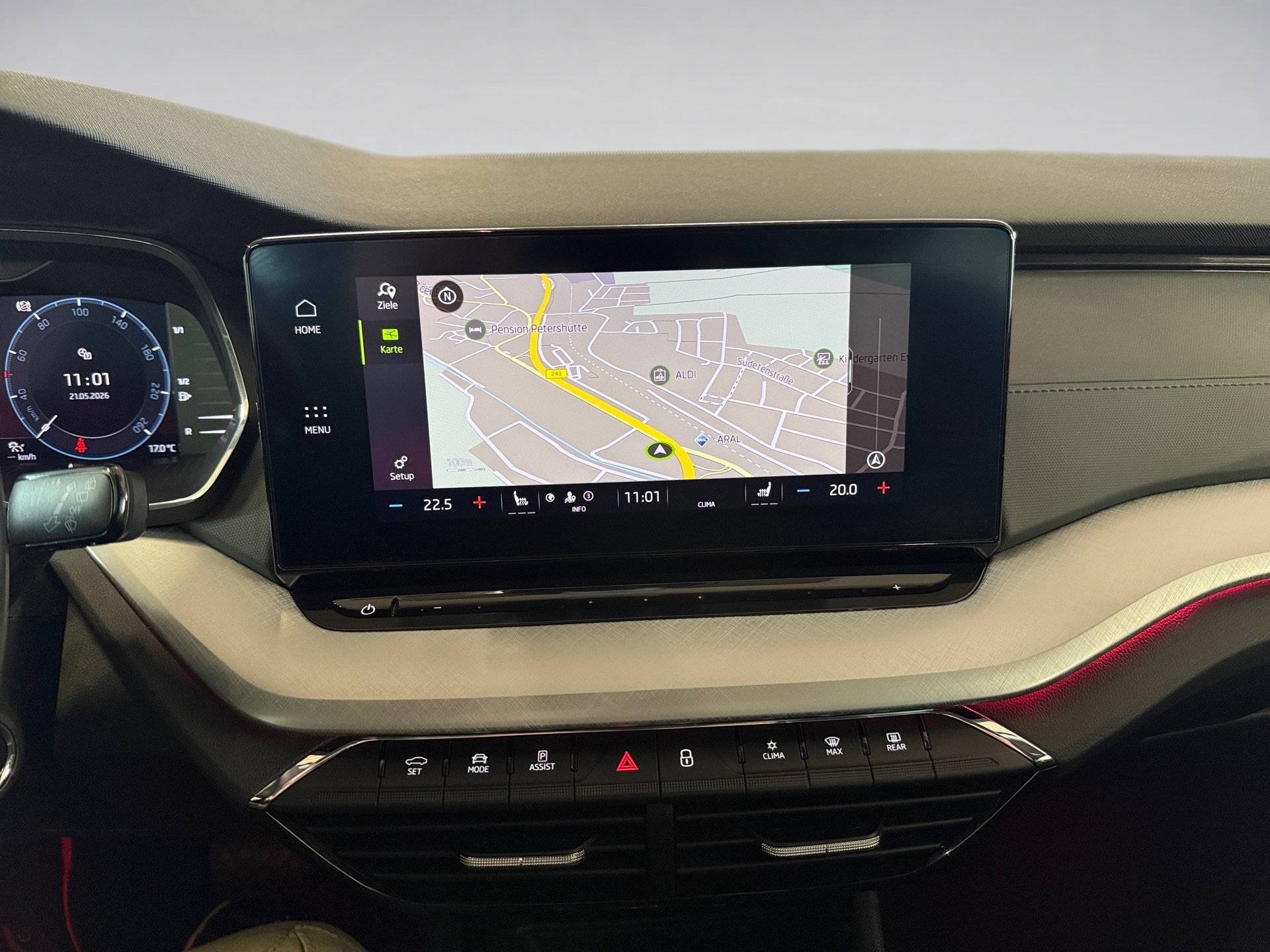 Octavia Combi 2.0 TDI Tour DSG LED Navi ACC AHK
