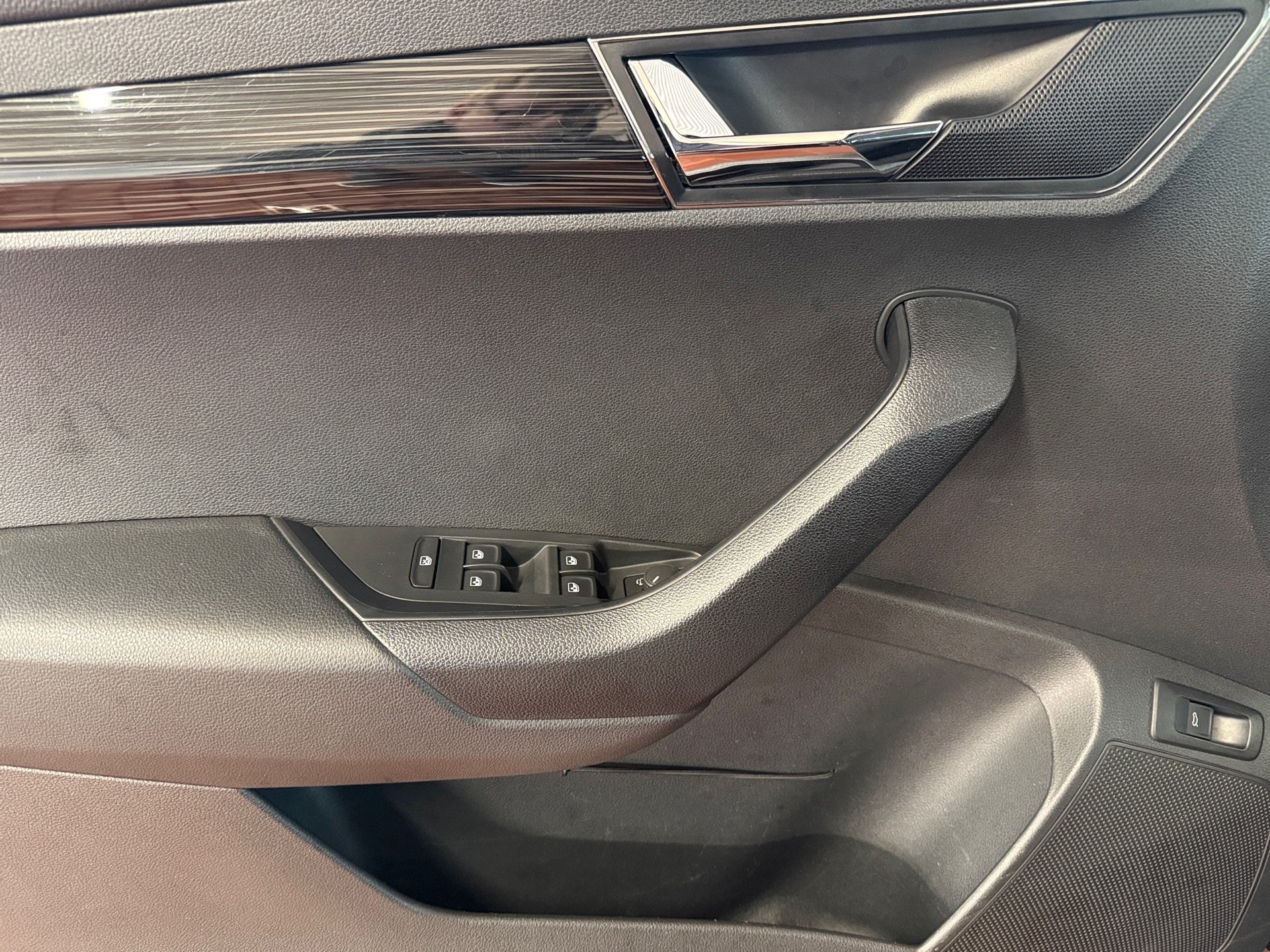 Karoq Style 2.0 TDI Style 4x4 DSG LED Navi ACC AHK