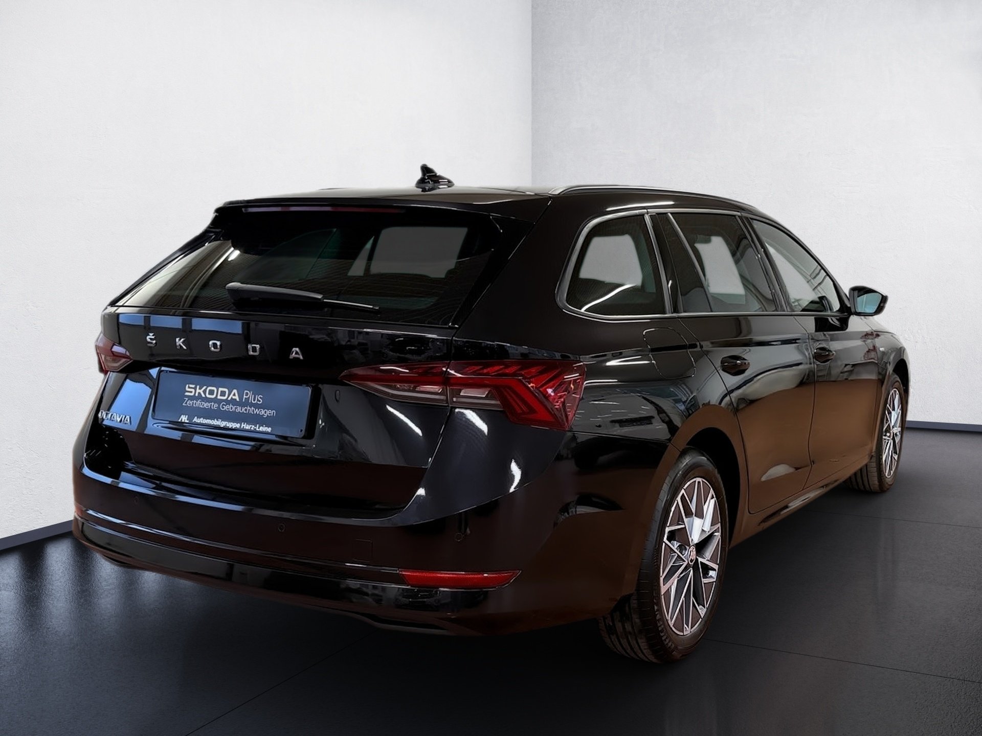 Octavia Combi 2.0 TDI Ambition DSG LED Navi ACC AHK