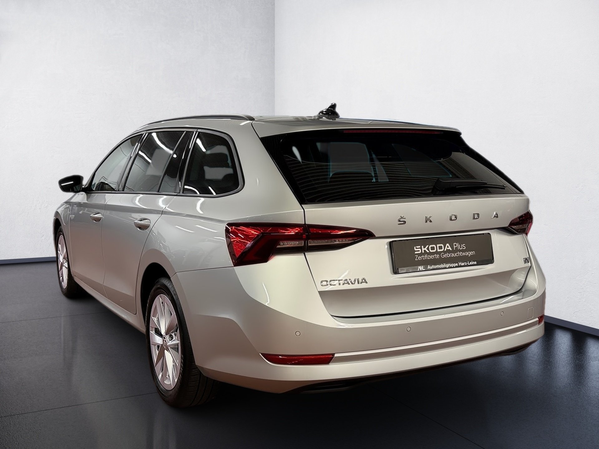 Octavia Combi 1.4 TSI iV Ambition DSG LED Navi SHZ