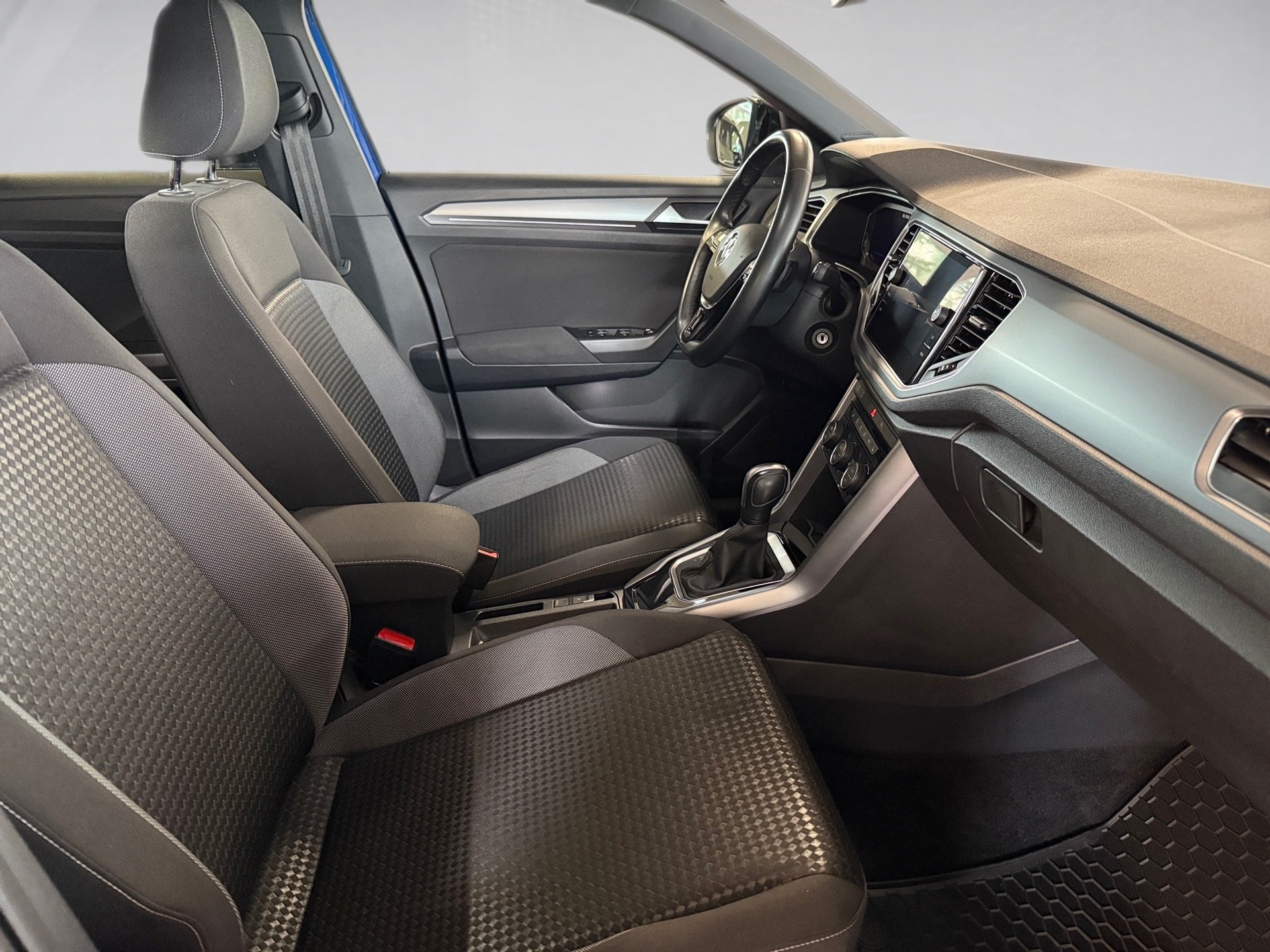 T-Roc 1.5 TSI Active DSG LED Navi ACC RFK ACC LM