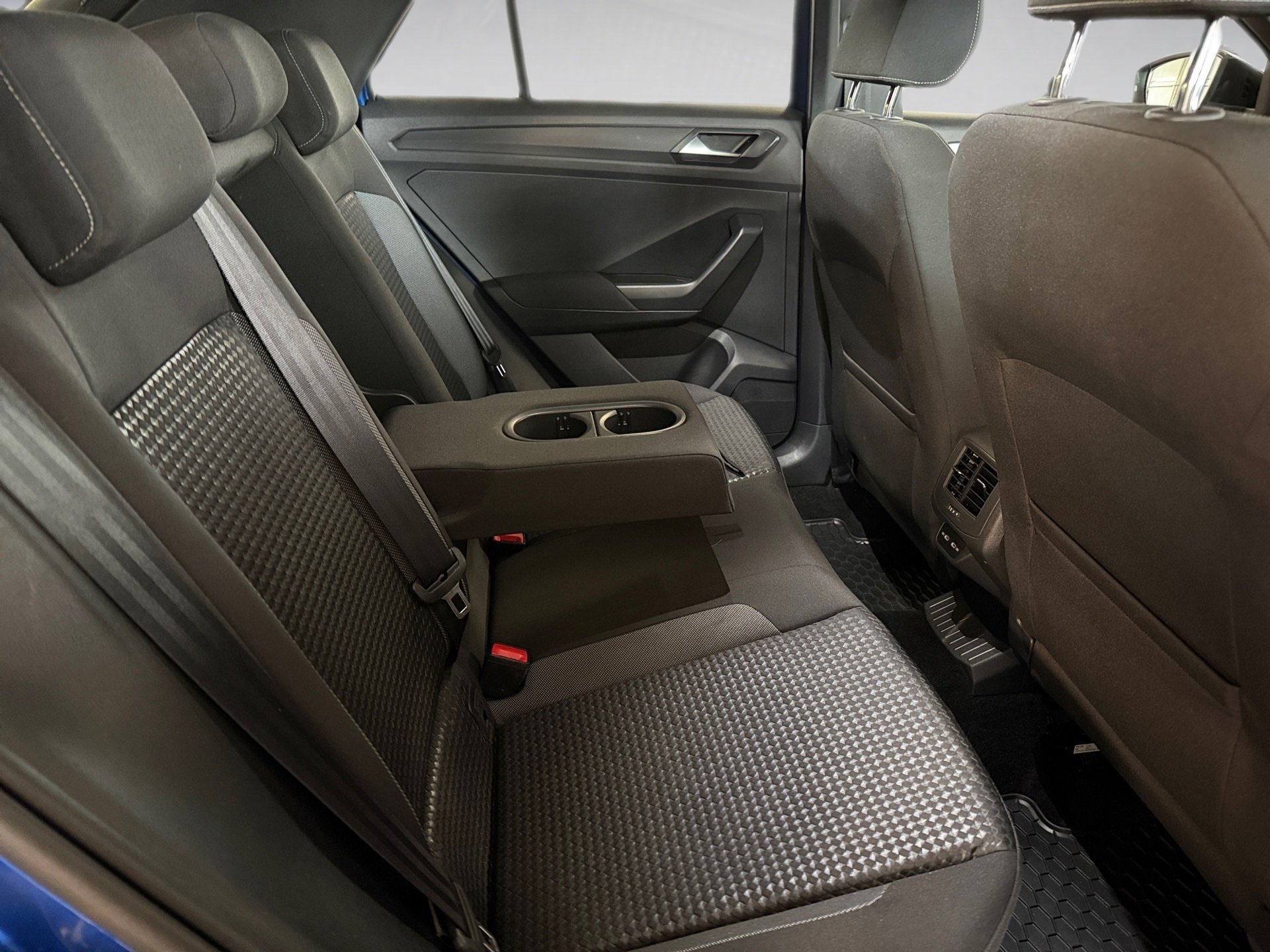 T-Roc 1.5 TSI Active DSG LED Navi ACC RFK ACC LM