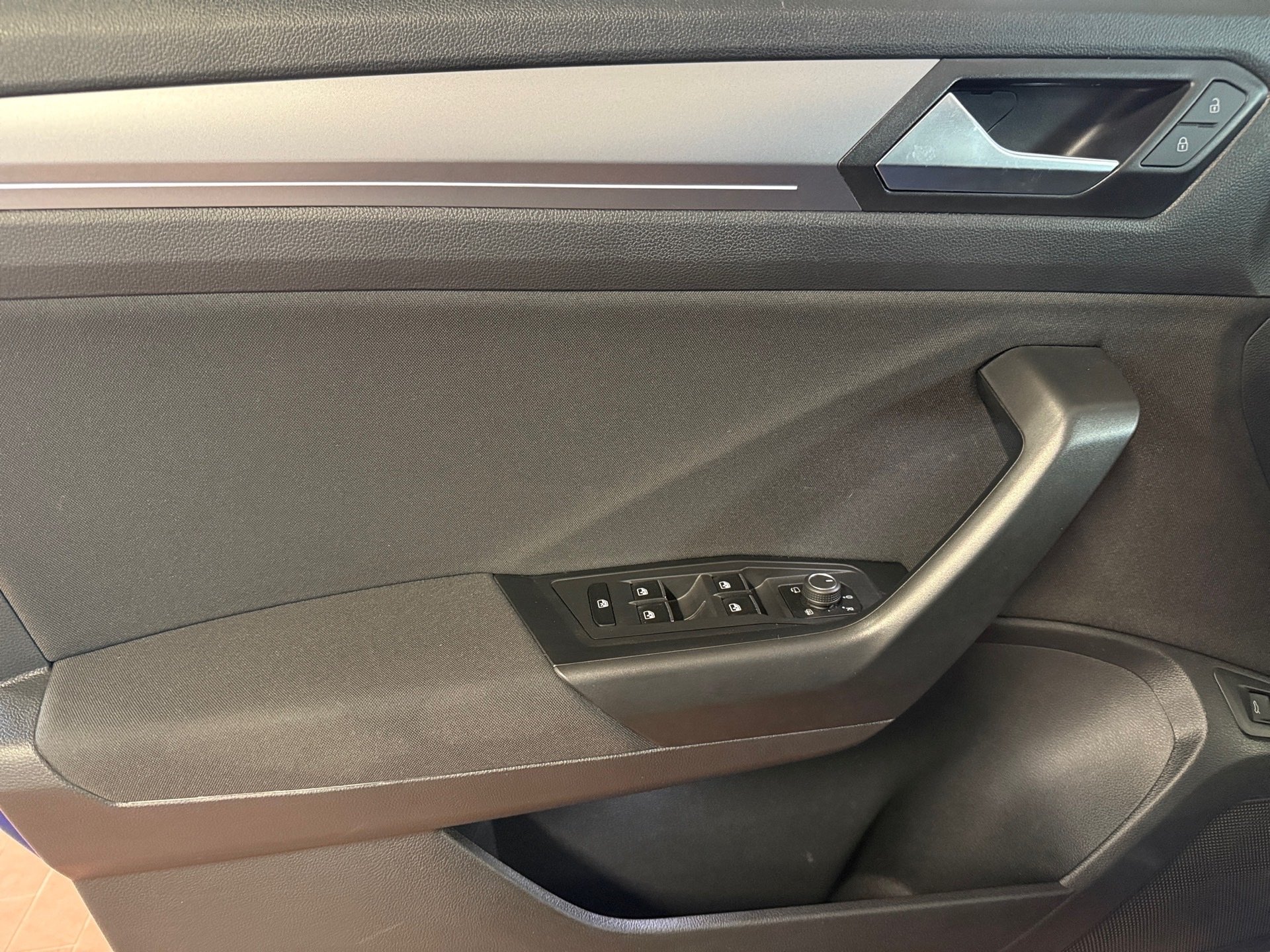 T-Roc 1.5 TSI Active DSG LED Navi ACC RFK ACC LM