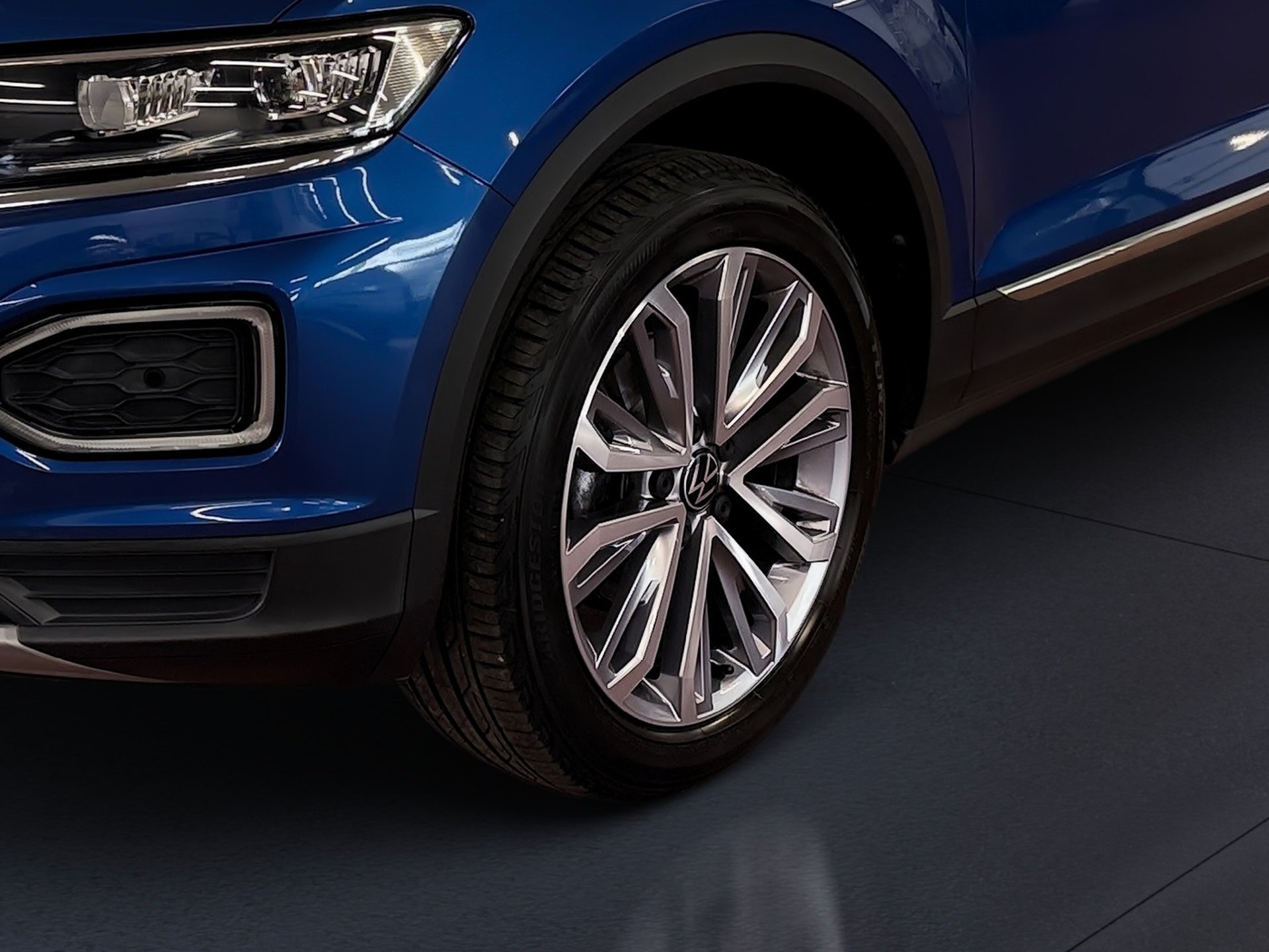 T-Roc 1.5 TSI Active DSG LED Navi ACC RFK ACC LM