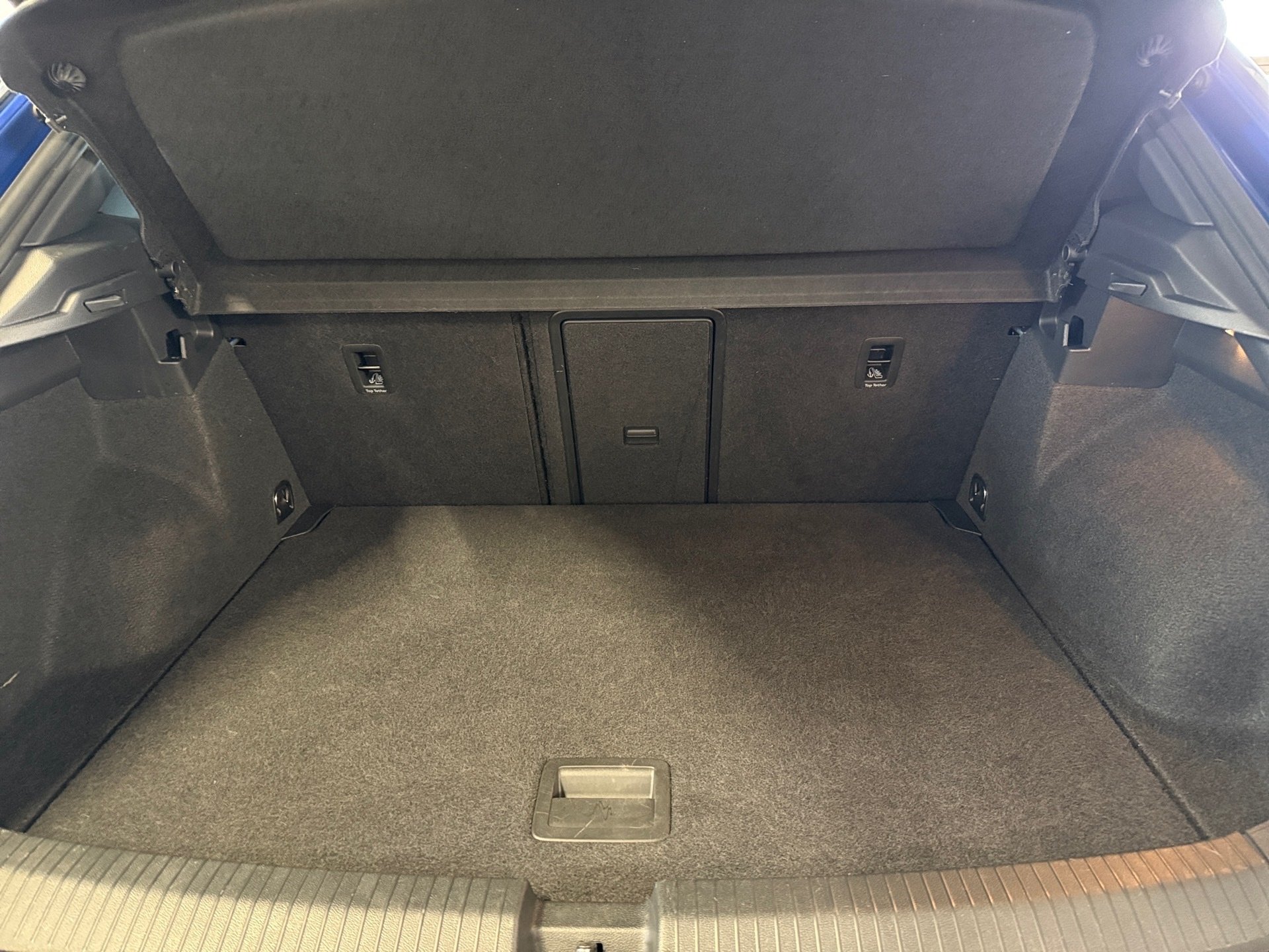 T-Roc 1.5 TSI Active DSG LED Navi ACC RFK ACC LM