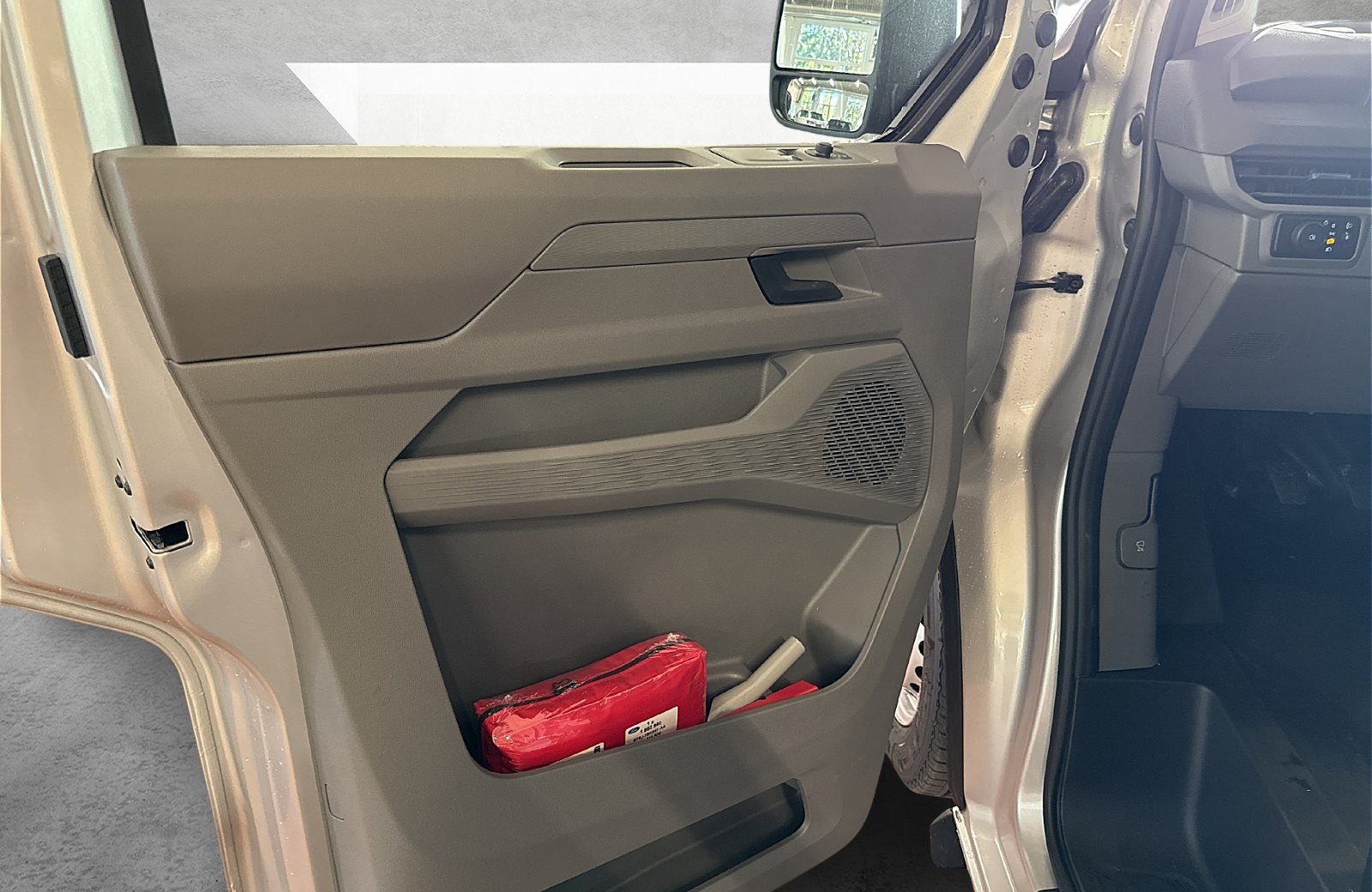 NFZ Transporter Kasten 2.0 l TDI