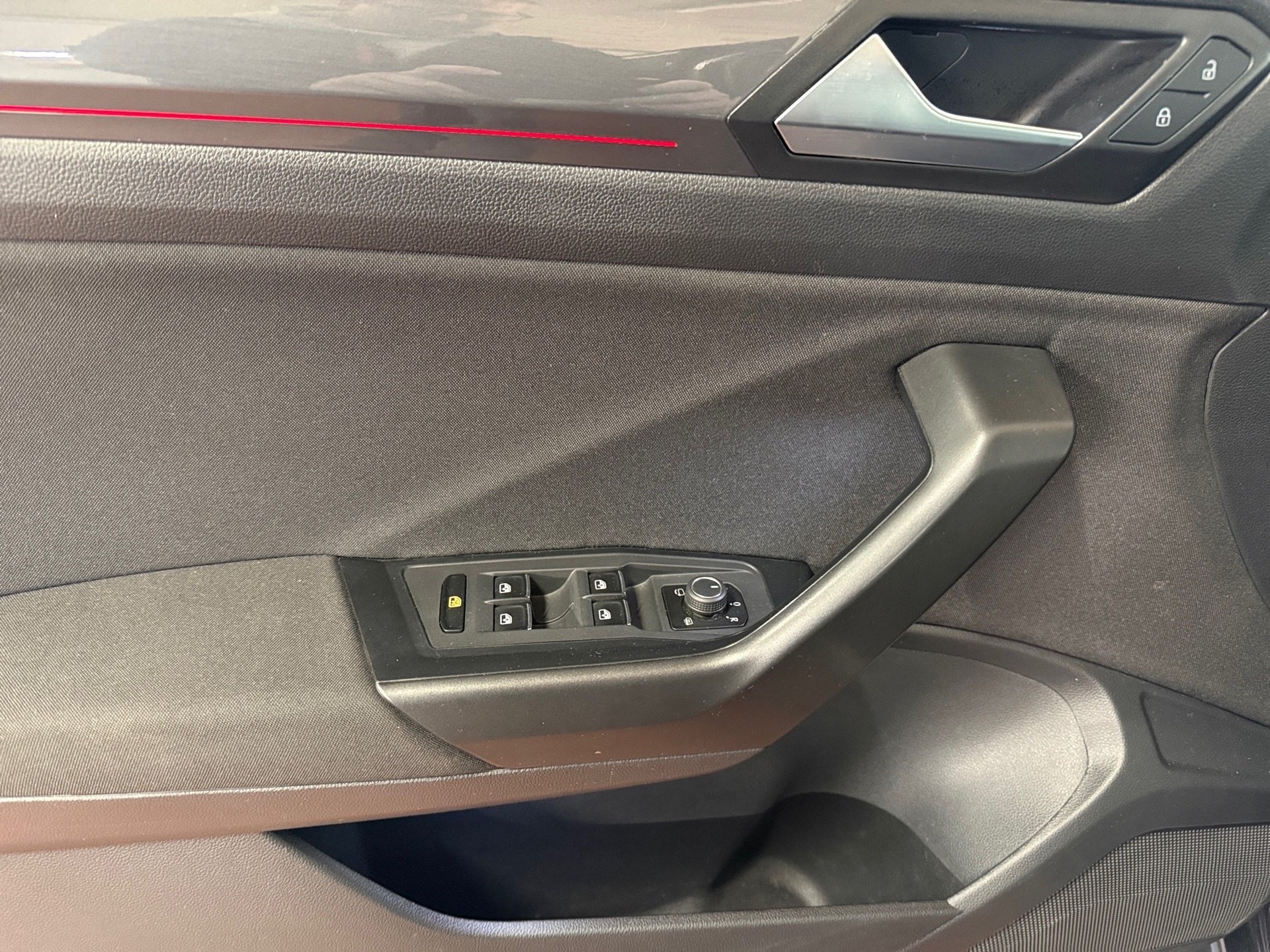 T-Roc 1.5 TSI Sport DSG Navi ACC PDC SHZ 2xKlima