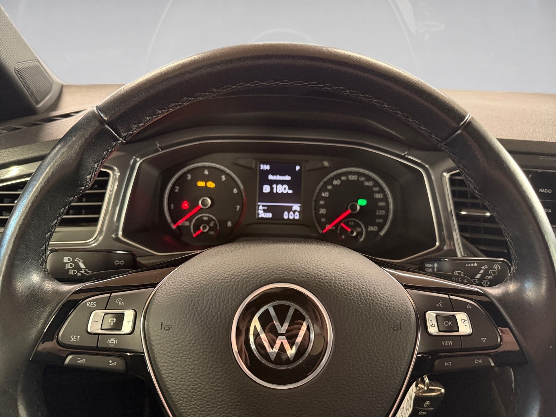 T-Roc 1.5 TSI Sport DSG Navi ACC PDC SHZ 2xKlima