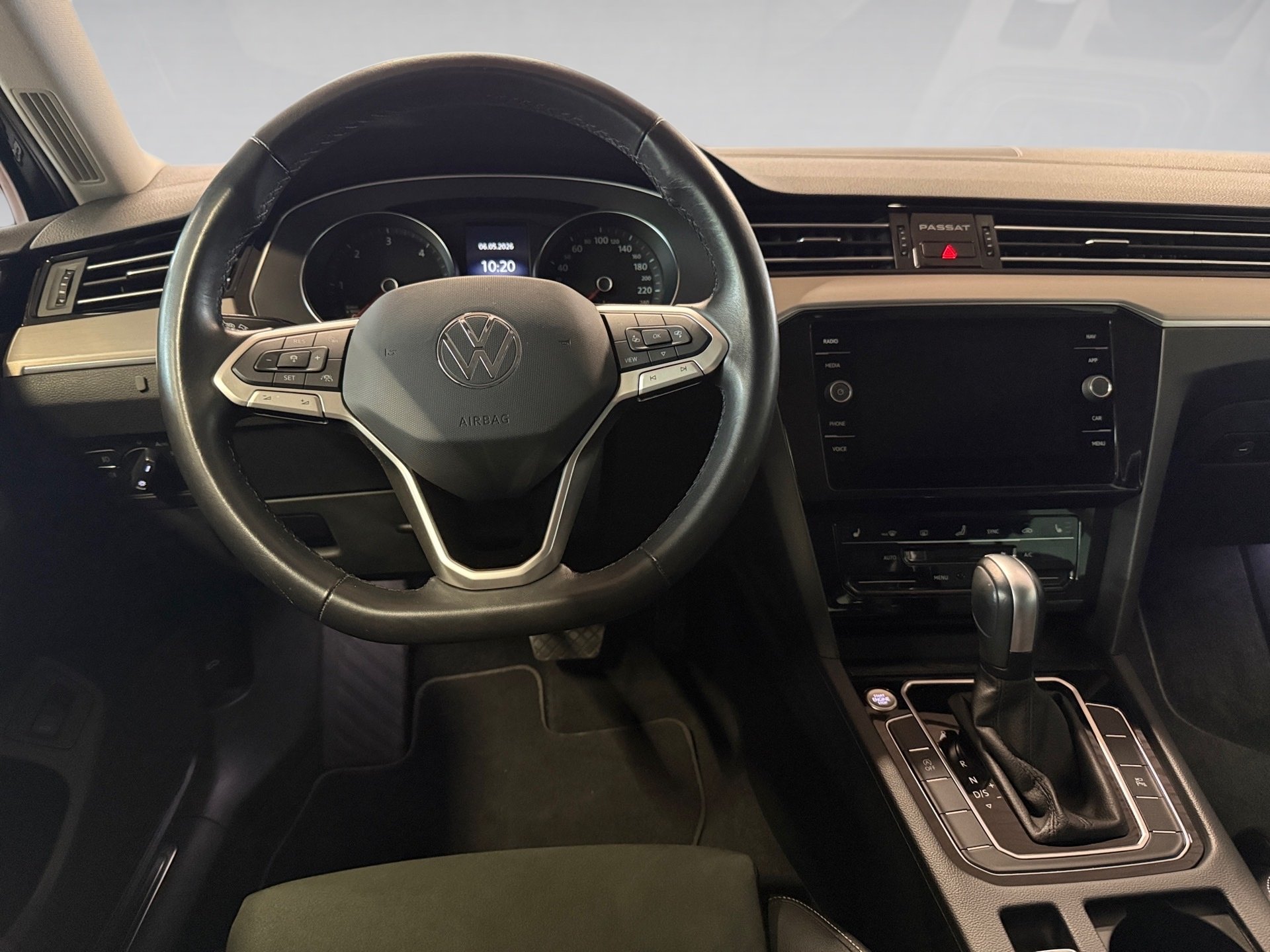 Passat Variant 2.0 TDI Elegance DSG Matrix Navi ACC AHK