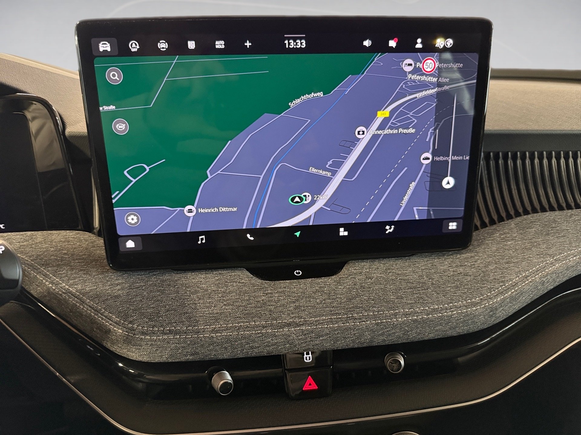 Superb Combi 2.0 TDI Selection DSG Matrix AHK Navi HuD ACC Keyless