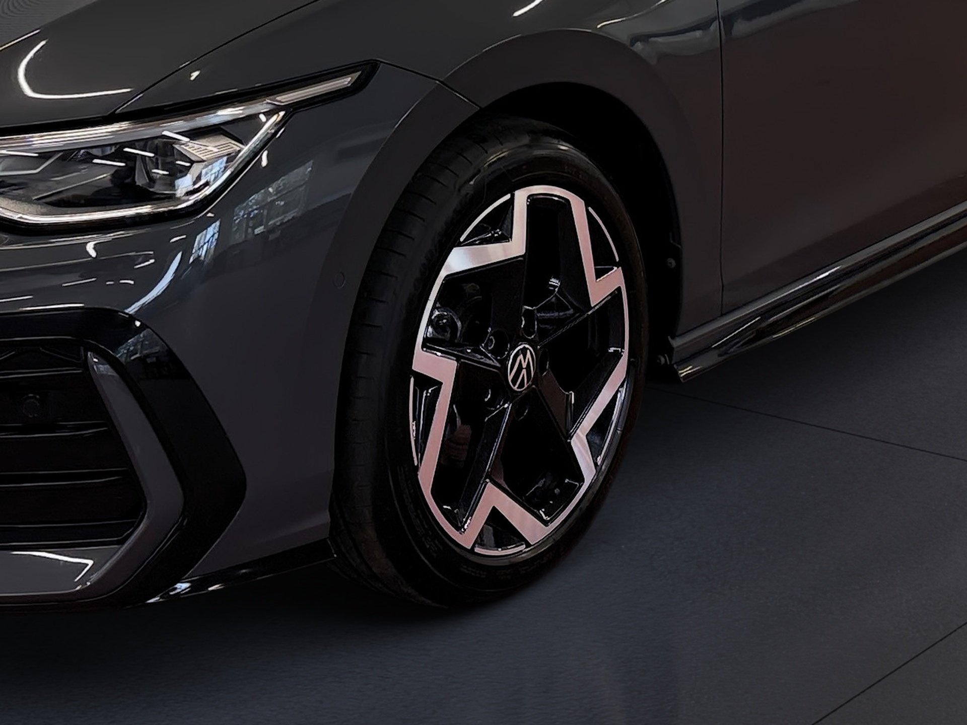 Golf 1.5 eTSI R-Line DSG BlackStyle LED ACC HuD Navi