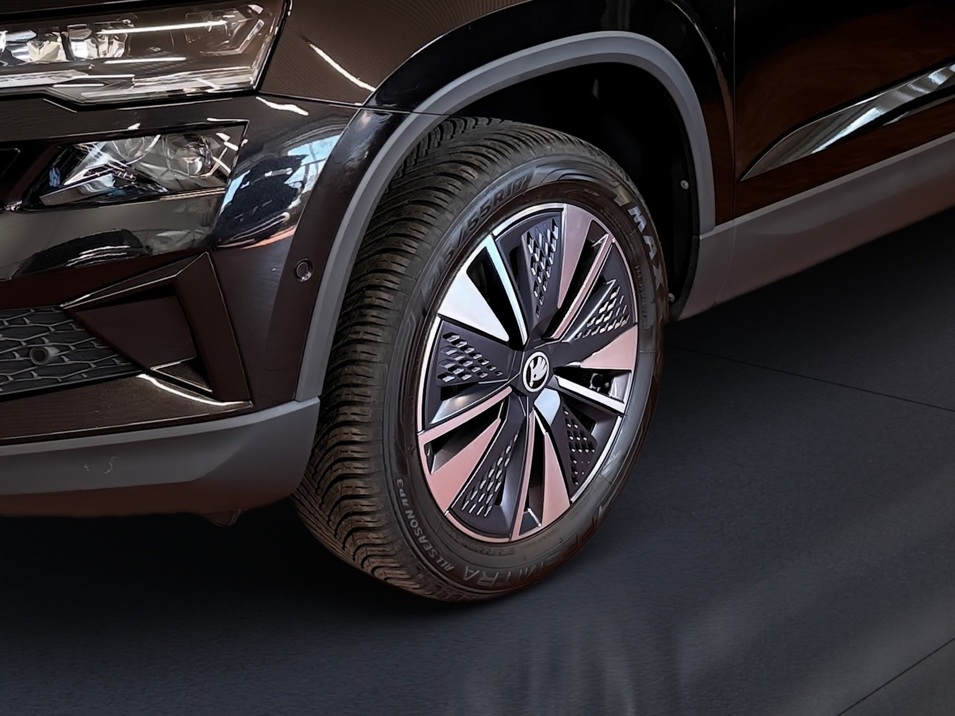 Karoq Tour 1.5 TSI DSG *ab sofort*