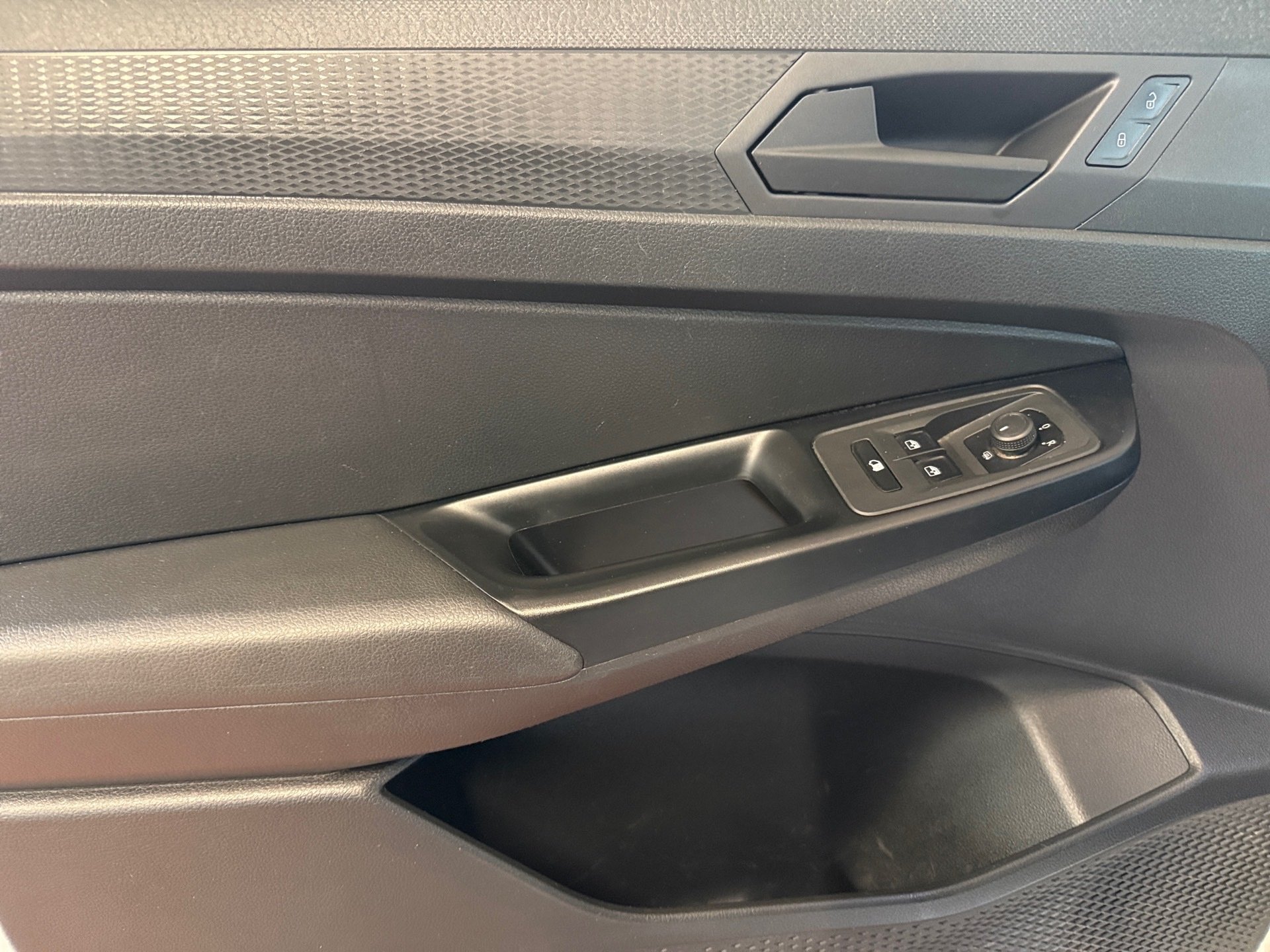 Caddy Cargo 2.0 TDI Klima AHK SHZ Bluetooth AHK