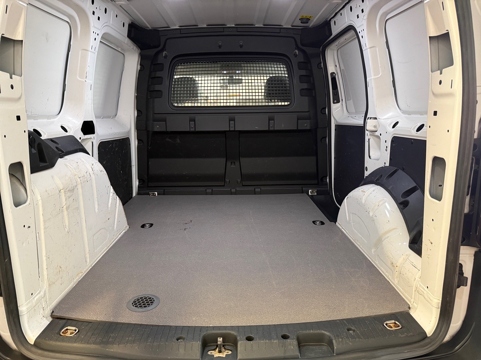 Caddy Cargo 2.0 TDI Klima AHK SHZ Bluetooth AHK