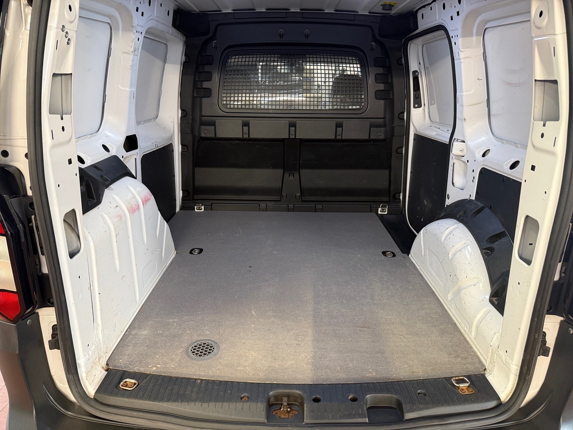 Caddy Cargo 2.0 TDI Klima AHK SHZ Bluetooth AHK