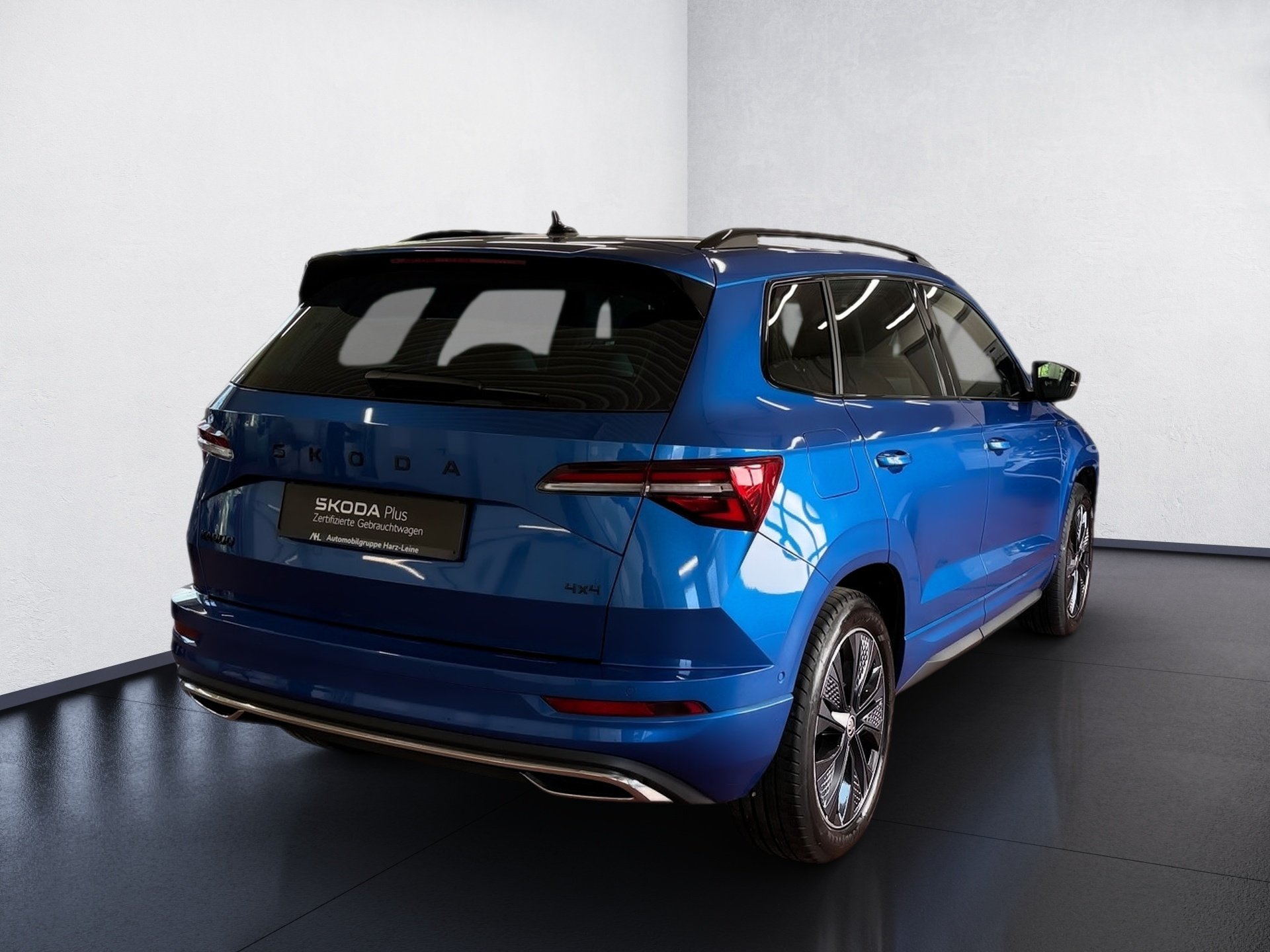 Karoq 2.0 TSI Sportline 4x4 DSG Matrix Pano AHK Standhzg.